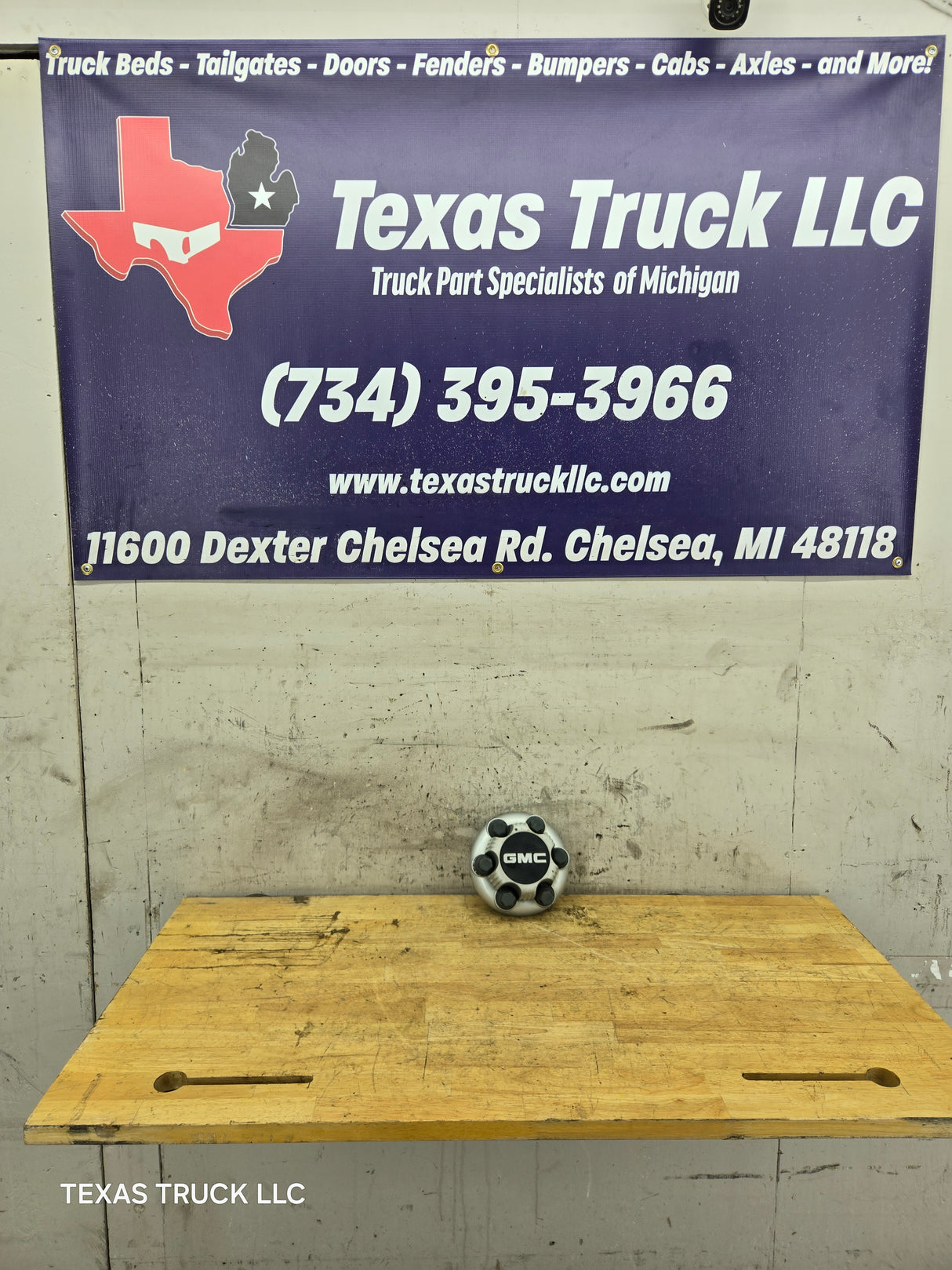 1999-2014 OEM GMC Sierra Denali Savanna Suburban Wheel Center Hub Cap Lug Cover 9596667