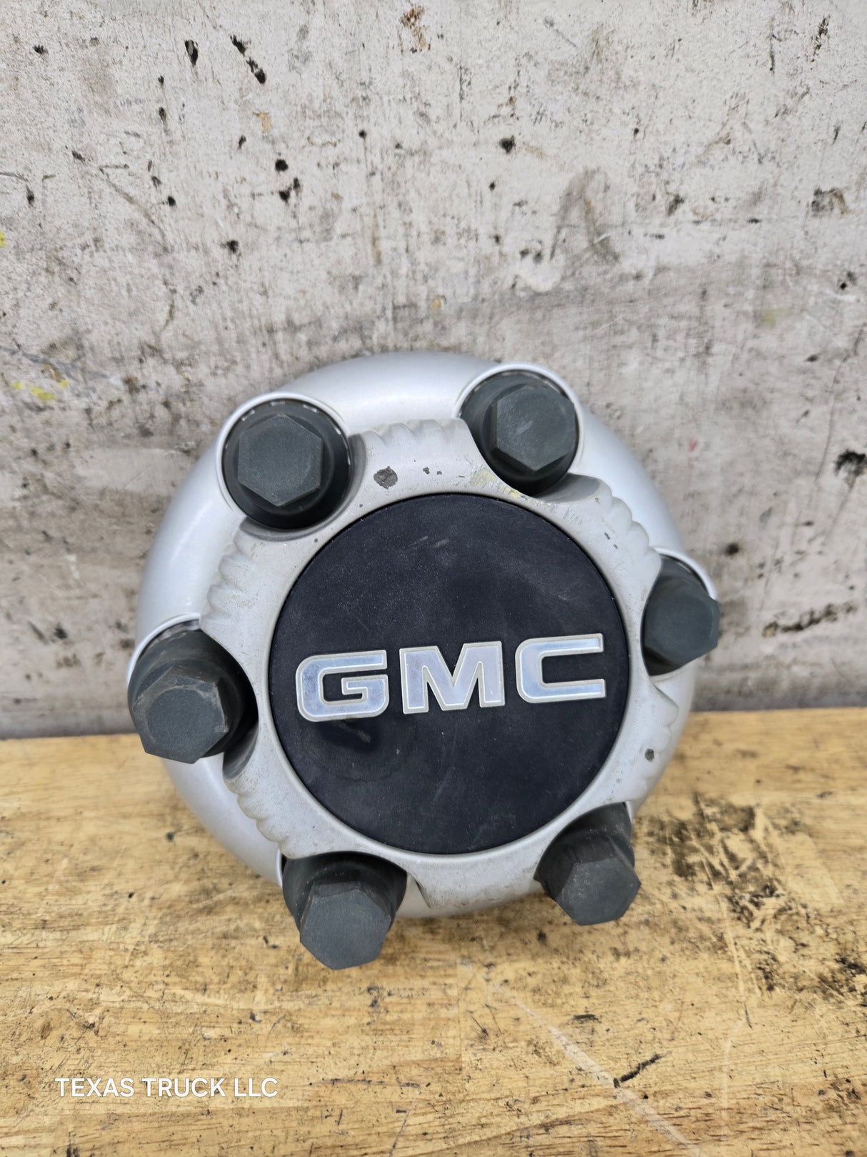 1999-2014 OEM GMC Sierra Denali Savanna Suburban Wheel Center Hub Cap Lug Cover 9596667