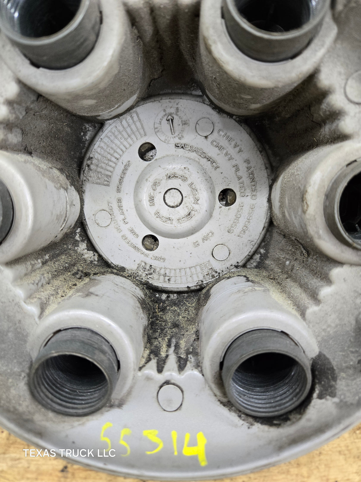 1999-2014 OEM GMC Sierra Denali Savanna Suburban Wheel Center Hub Cap Lug Cover 9596667