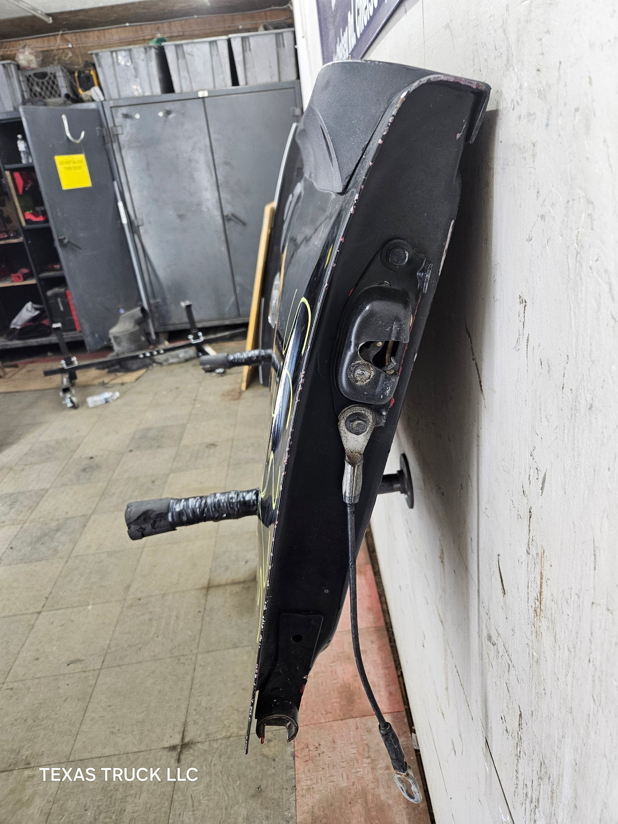 2007-2013 Chevrolet Silverado / GMC Sierra 1500 2500 3500 HD Tailgate