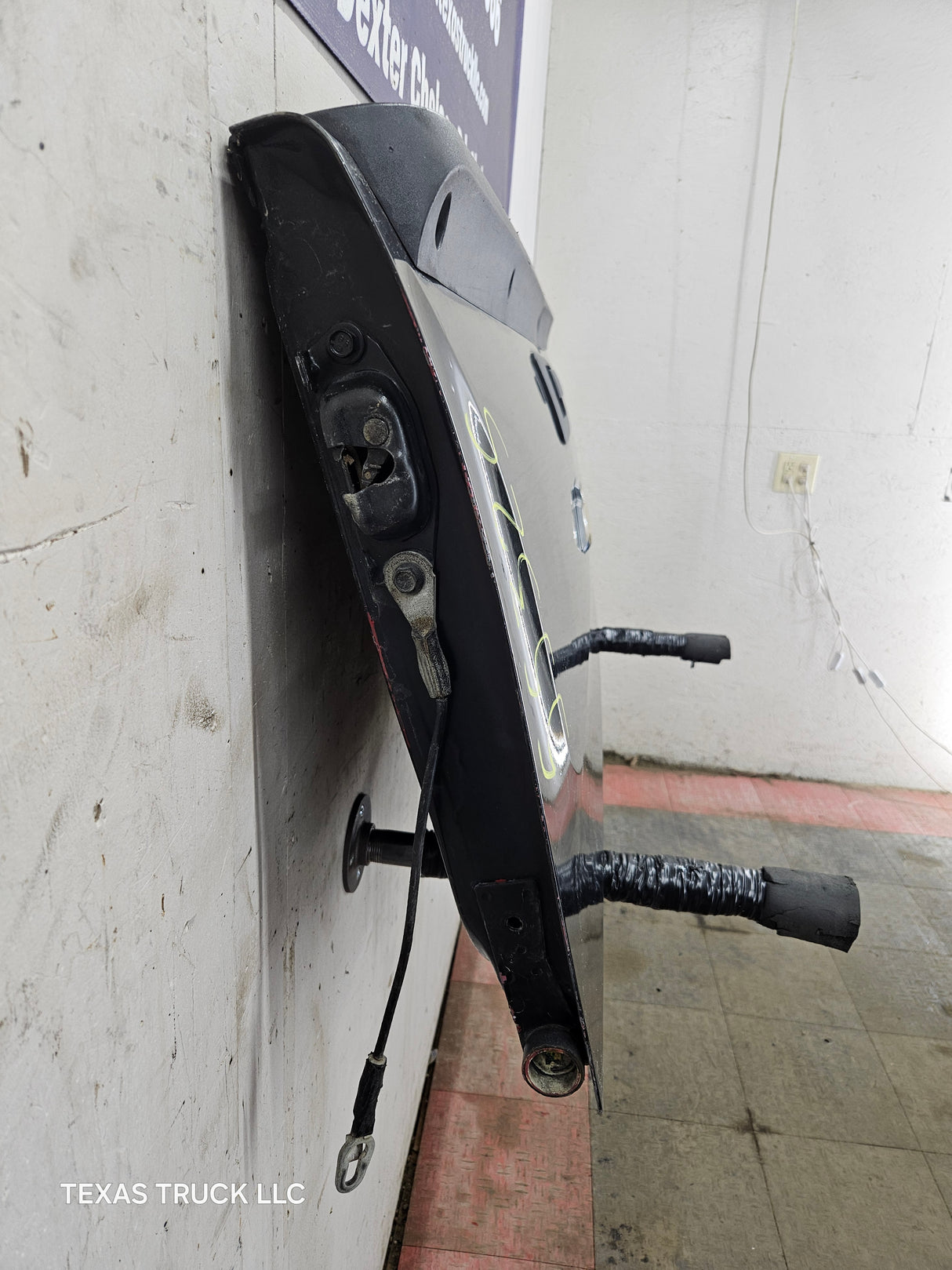 2007-2013 Chevrolet Silverado / GMC Sierra 1500 2500 3500 HD Tailgate