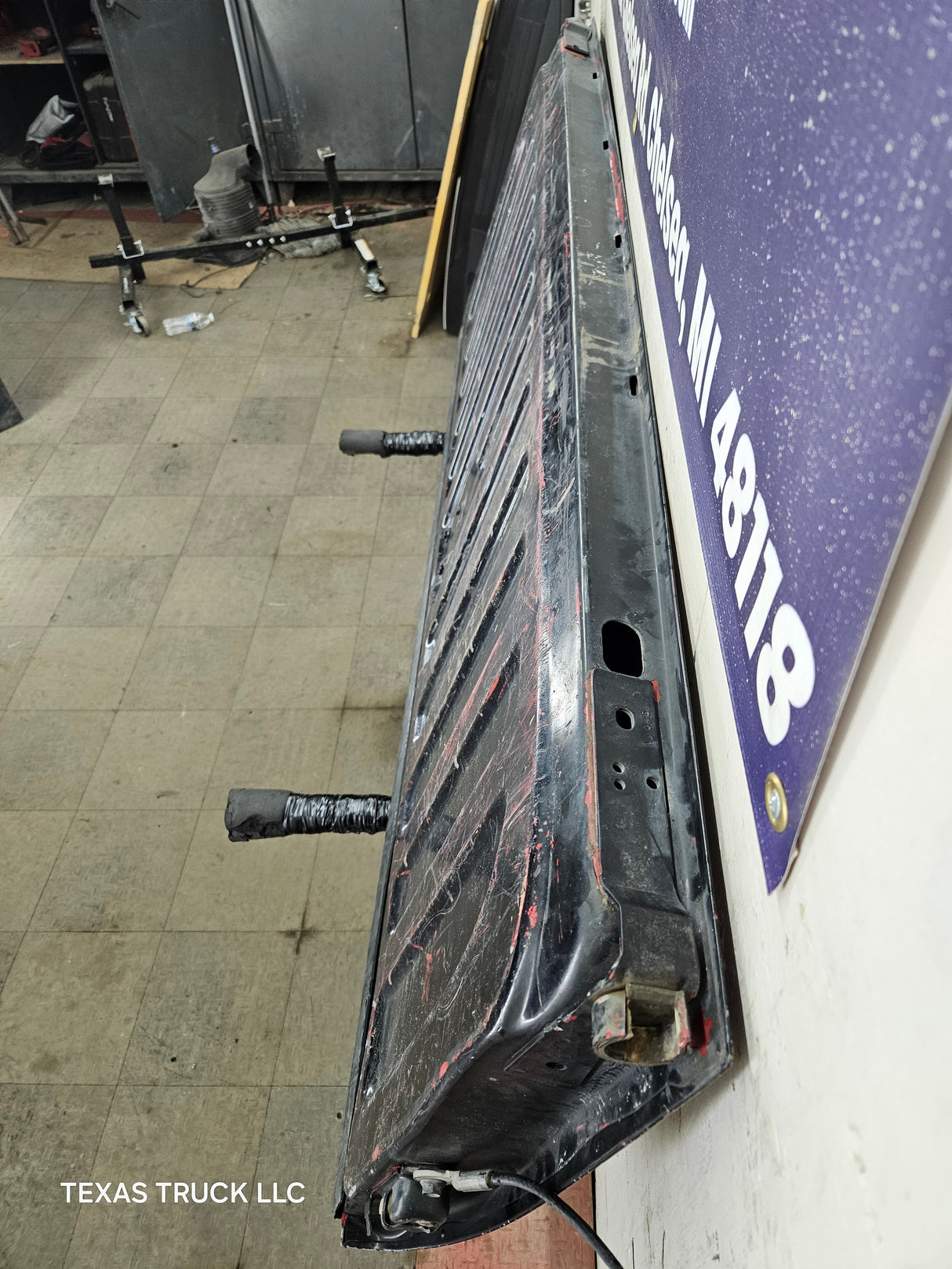 2007-2013 Chevrolet Silverado / GMC Sierra 1500 2500 3500 HD Tailgate