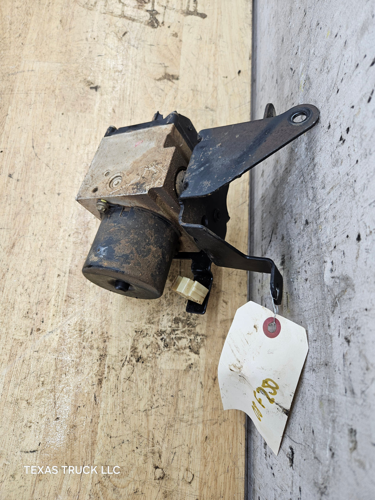 2008-2010 Ford Super Duty F250 F350 ABS Pump Module Control Assembly AC34-2C346-AA