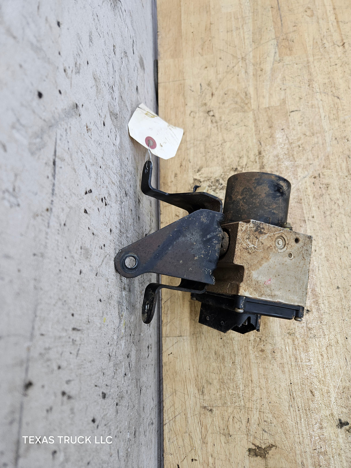 2008-2010 Ford Super Duty F250 F350 ABS Pump Module Control Assembly AC34-2C346-AA