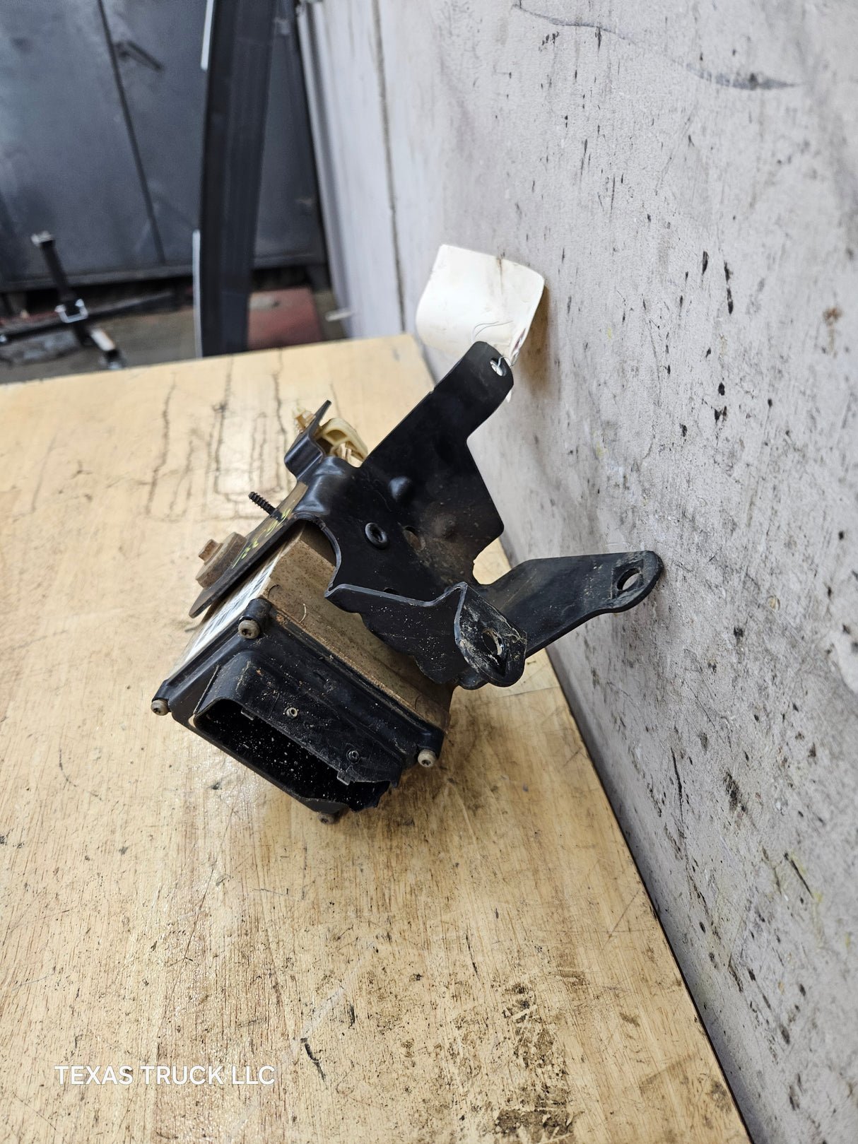 2008-2010 Ford Super Duty F250 F350 ABS Pump Module Control Assembly AC34-2C346-AA