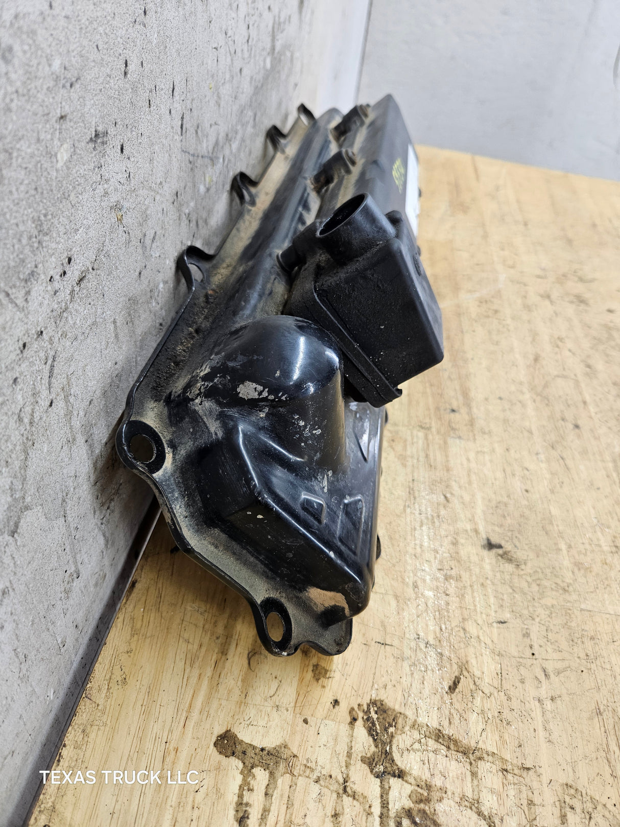 2004.5-2007 Ford 6.0 Power Stroke Drivers Valve Cover Super Duty Excursion