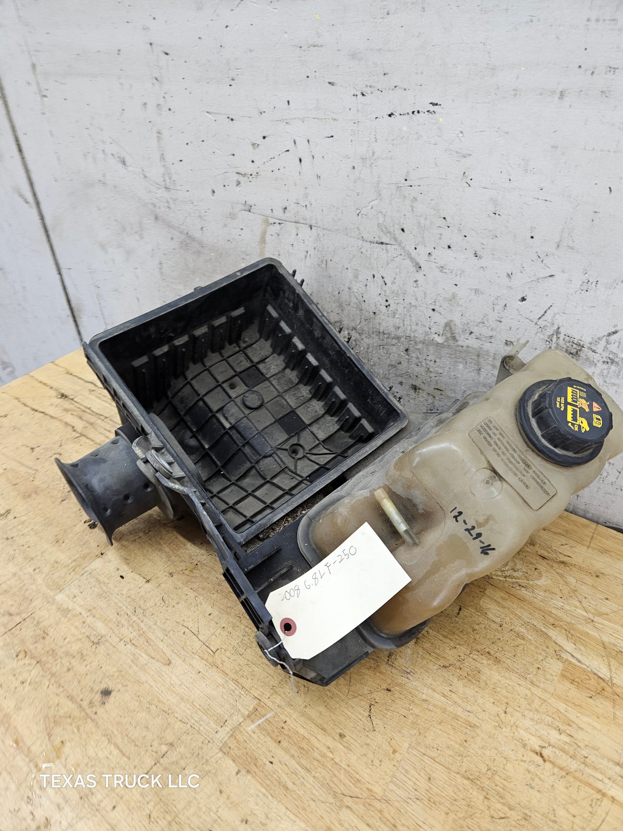 2008-2010 Ford Super Duty 6.8L Engine Coolant Reservoir Tray F250 F350 F450 F550