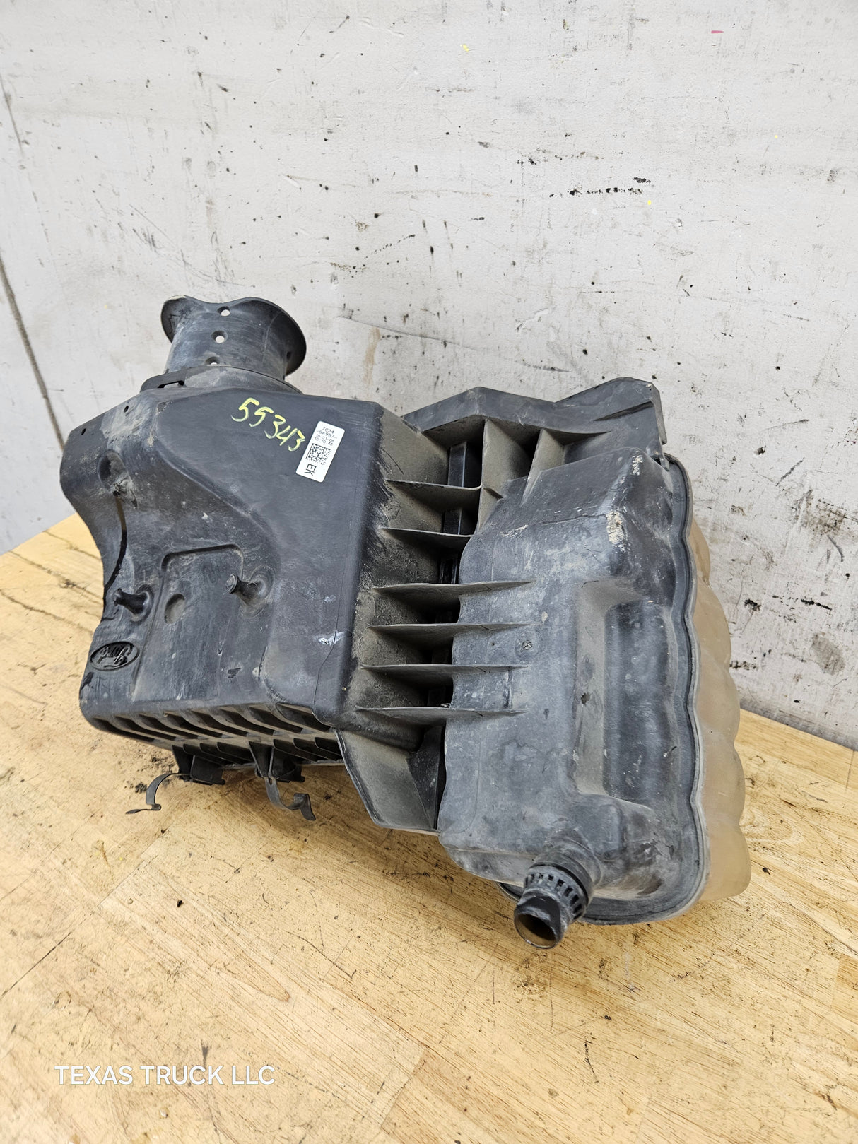 2008-2010 Ford Super Duty 6.8L Engine Coolant Reservoir Tray F250 F350 F450 F550