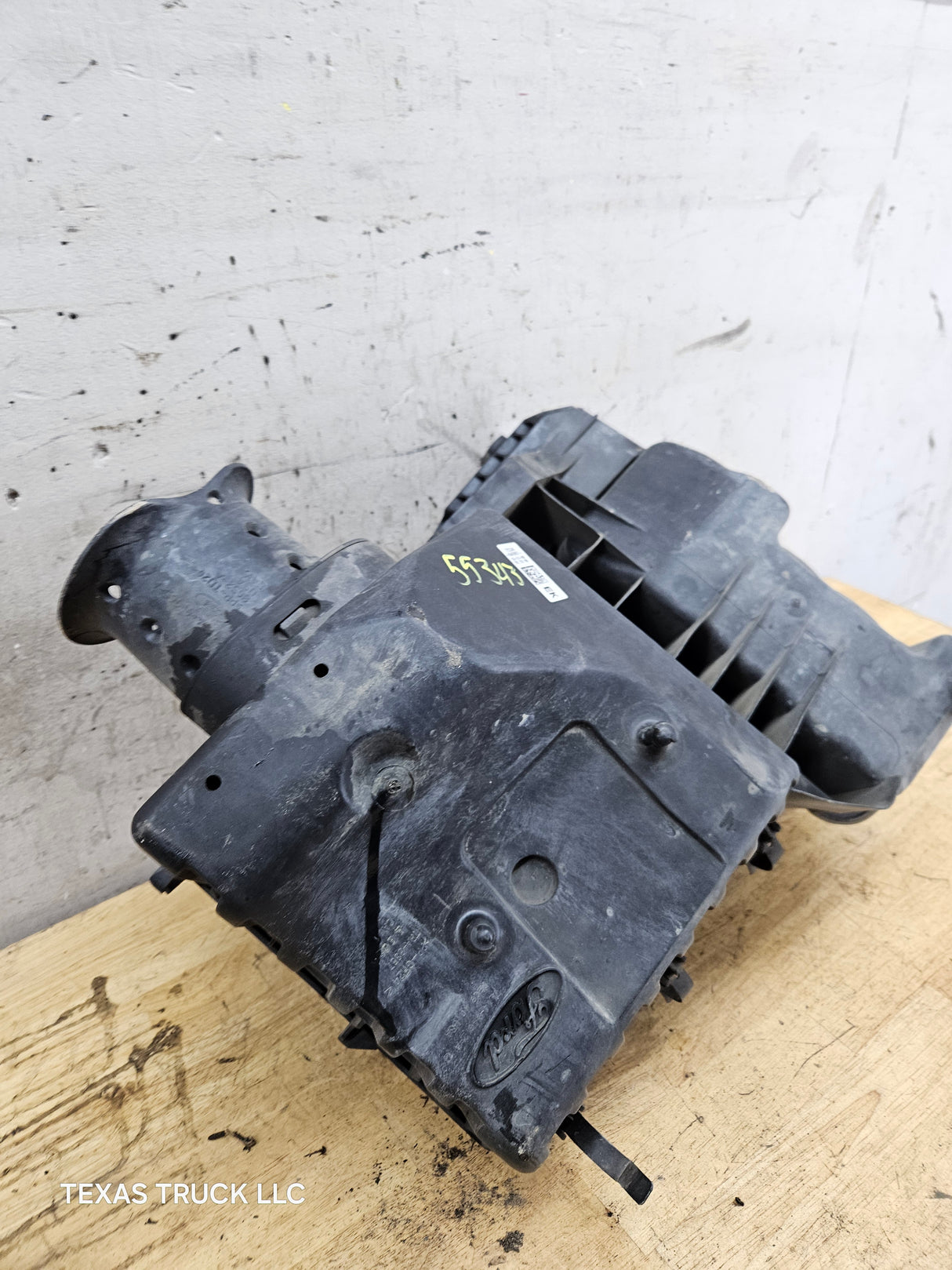 2008-2010 Ford Super Duty 6.8L Engine Coolant Reservoir Tray F250 F350 F450 F550