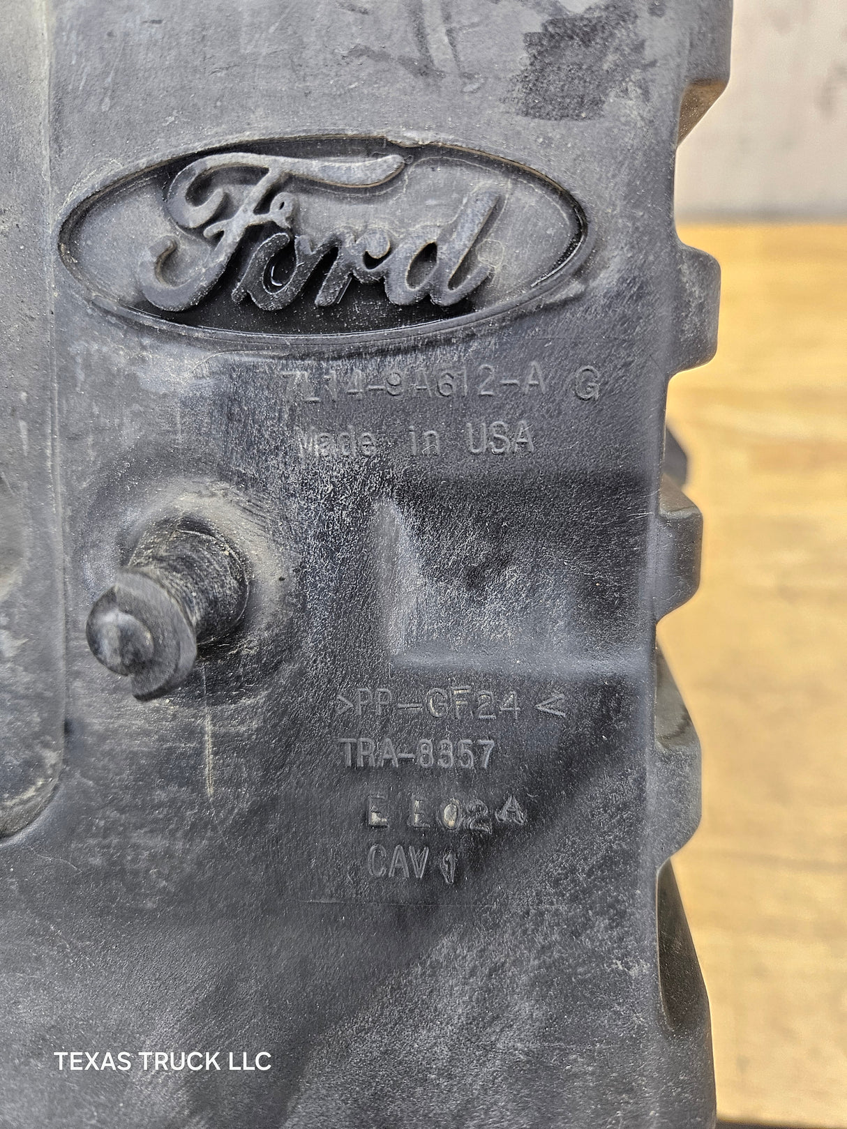 2008-2010 Ford Super Duty 6.8L Engine Coolant Reservoir Tray F250 F350 F450 F550