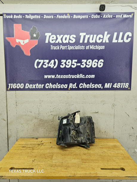 2007-2013 Chevrolet Silverado 1500 2500 3500 RH Passenger Side Halogen Headlight 25833679