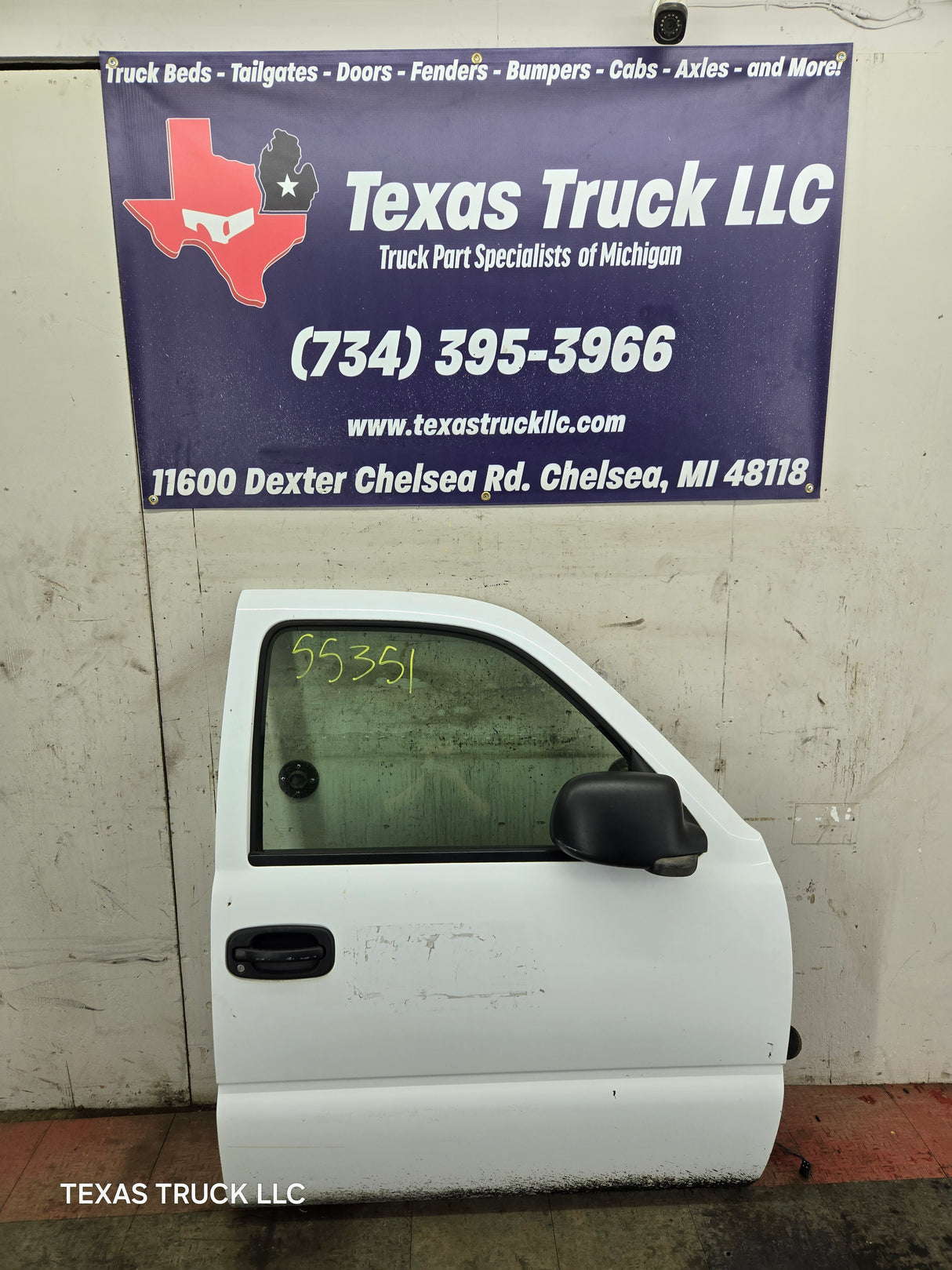 1999-2006 Chevrolet Silverado / GMC Sierra 1500 2500 3500 HD Front RH Passenger side Door