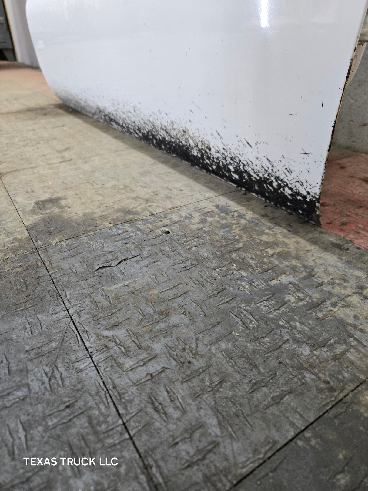 1999-2006 Chevrolet Silverado / GMC Sierra 1500 2500 3500 HD Front RH Passenger side Door