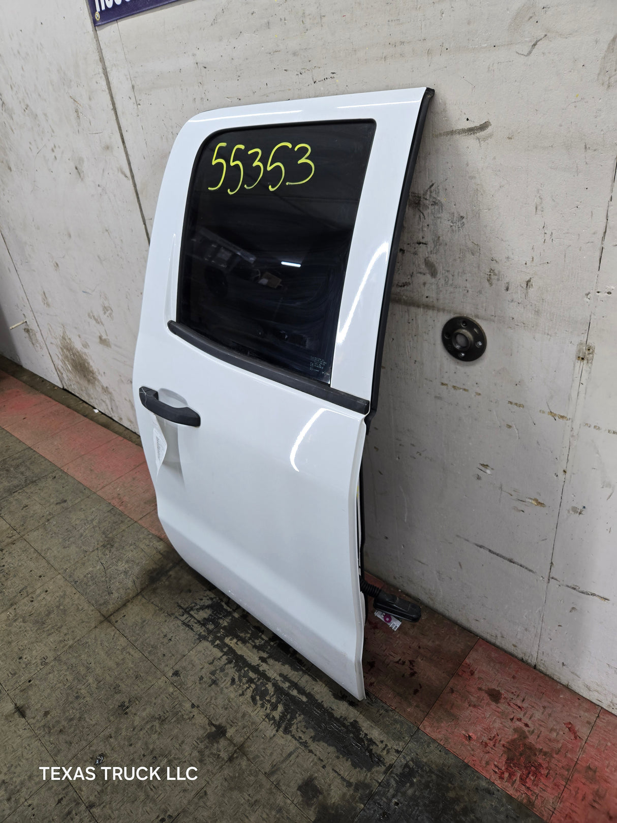 2014-2019 Chevrolet Silverado / GMC Sierra RH Rear Passenger Side Double Cab Door 1500 25000 3500 HD