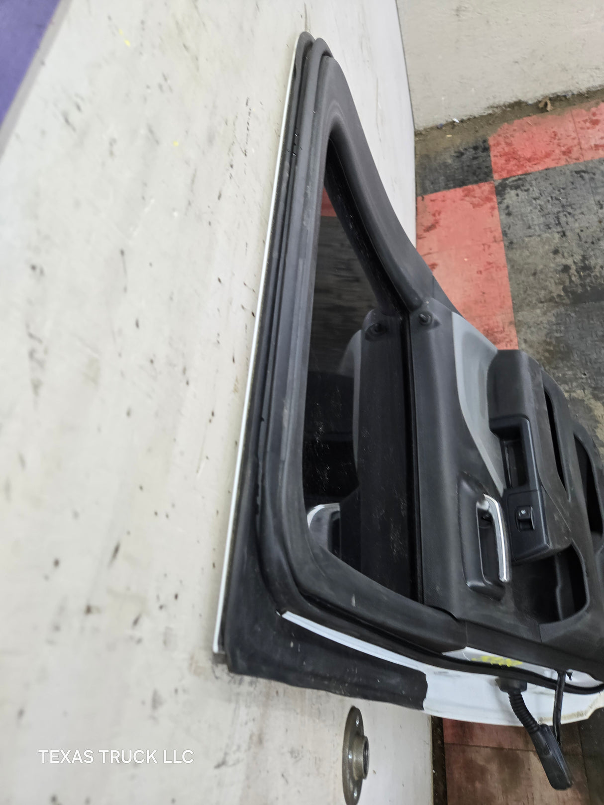 2014-2019 Chevrolet Silverado / GMC Sierra RH Rear Passenger Side Double Cab Door 1500 25000 3500 HD