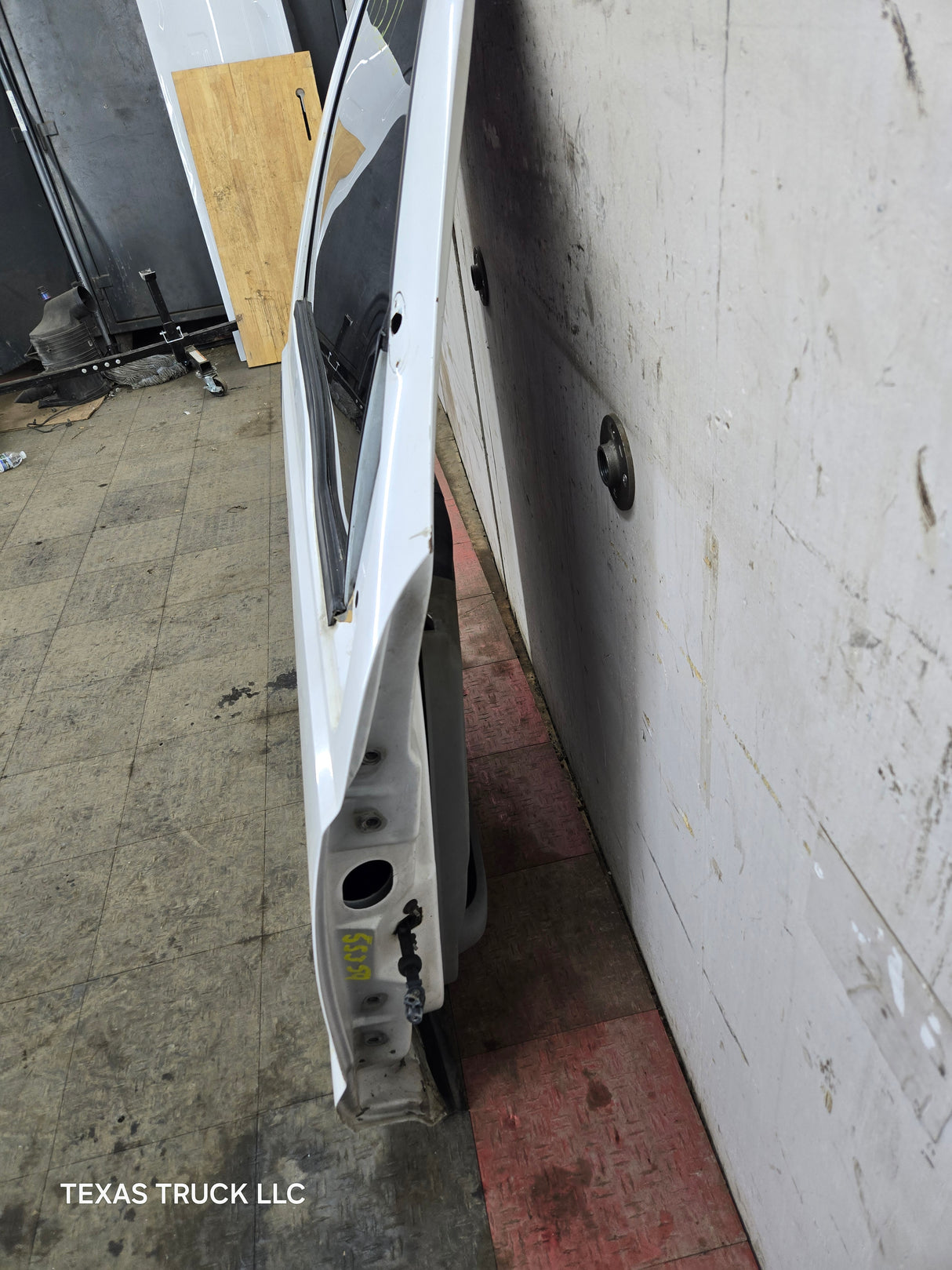 1999-2011 Ford Super Duty Front Passenger Side Door F250 F350 F450 F550