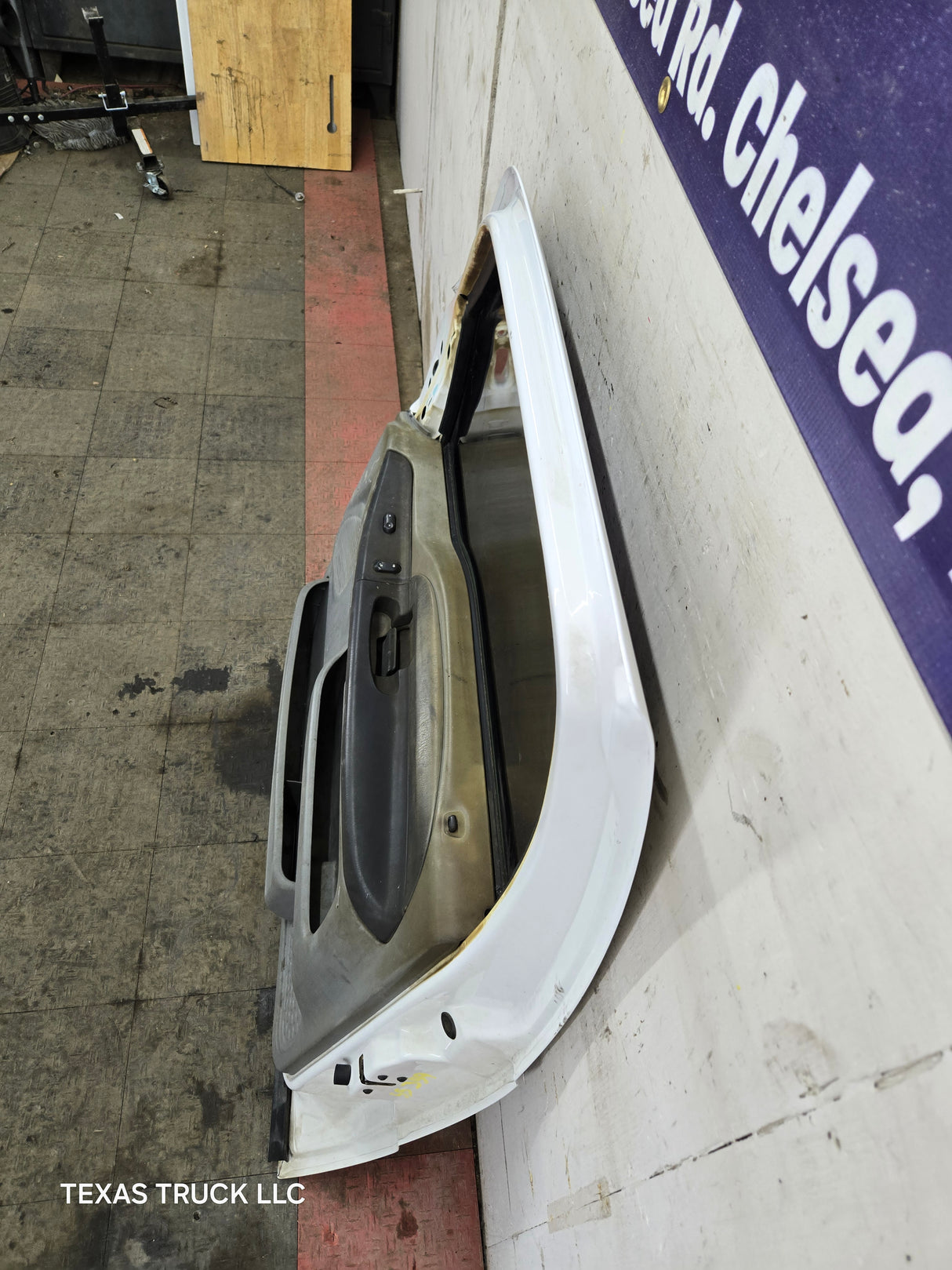 1999-2011 Ford Super Duty Front Passenger Side Door F250 F350 F450 F550