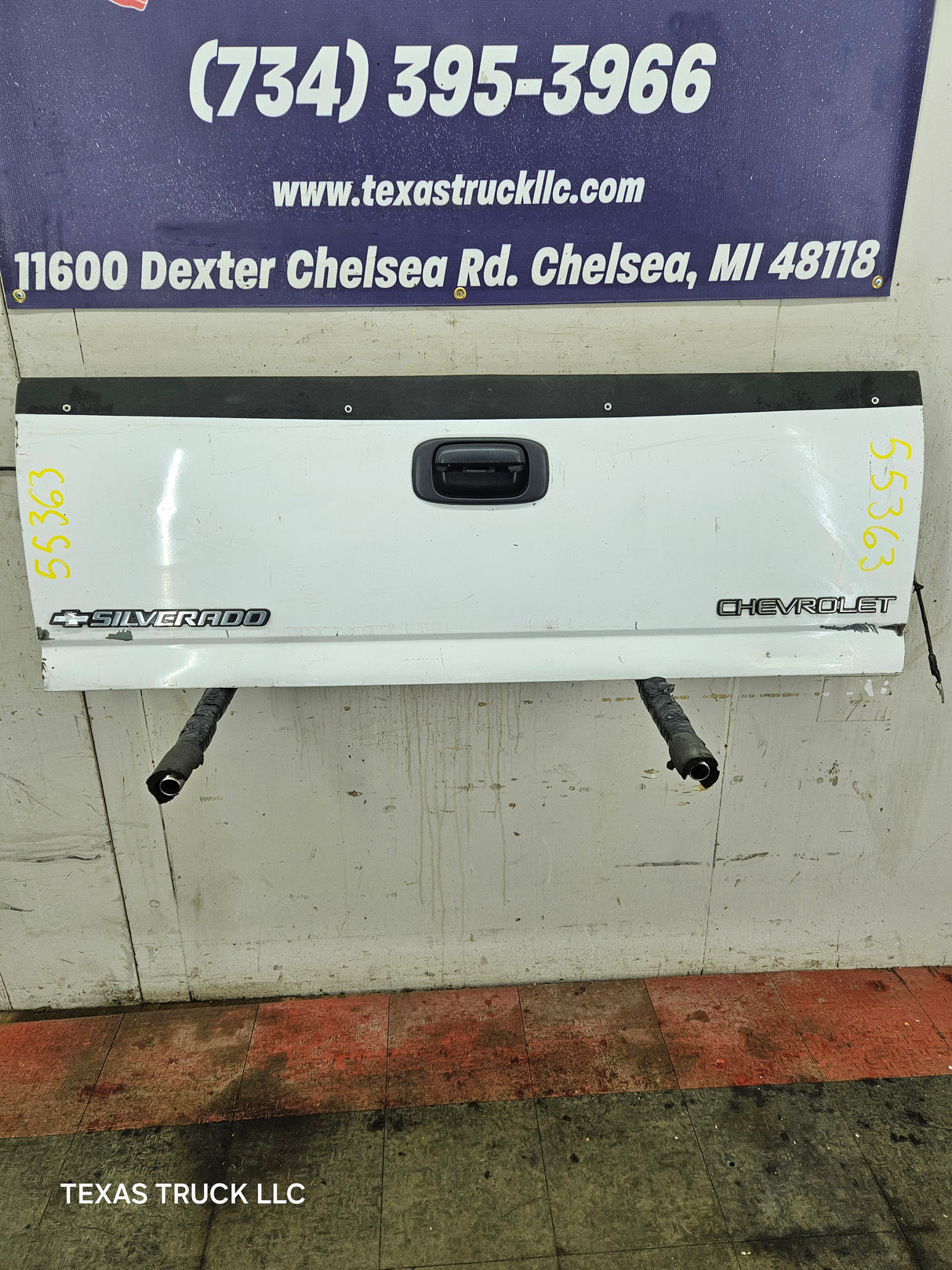 1999-2007 Chevrolet Silverado / GMC Sierra 1500 2500 3500 HD Tailgate