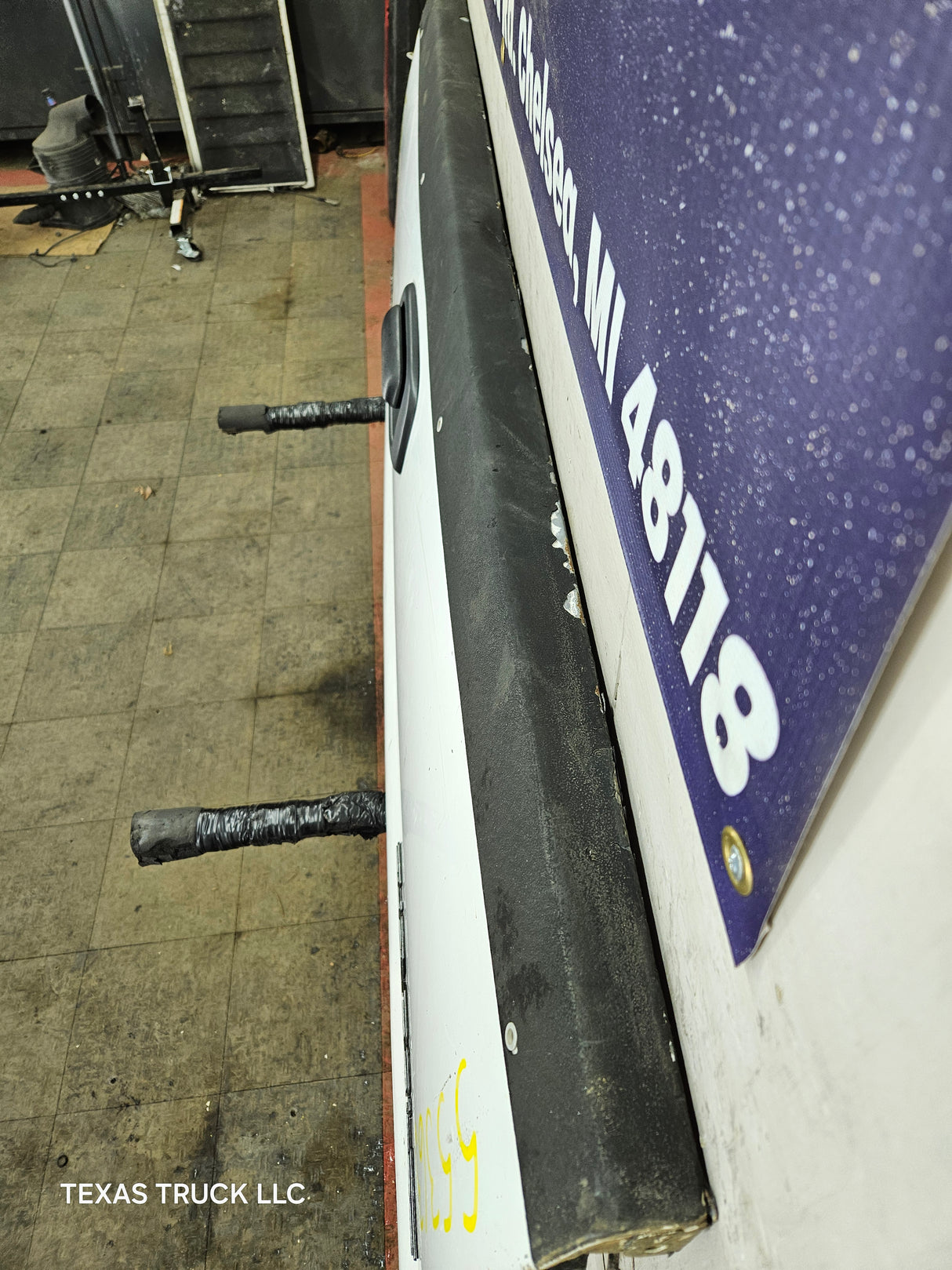 1999-2007 Chevrolet Silverado / GMC Sierra 1500 2500 3500 HD Tailgate