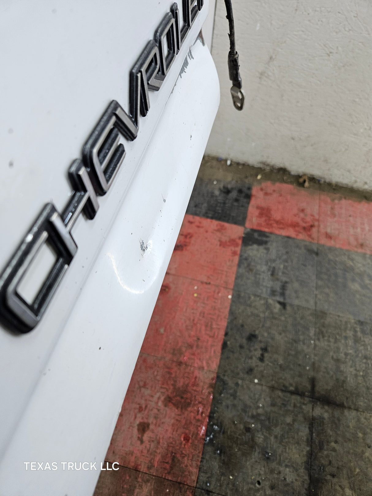 1999-2007 Chevrolet Silverado / GMC Sierra 1500 2500 3500 HD Tailgate