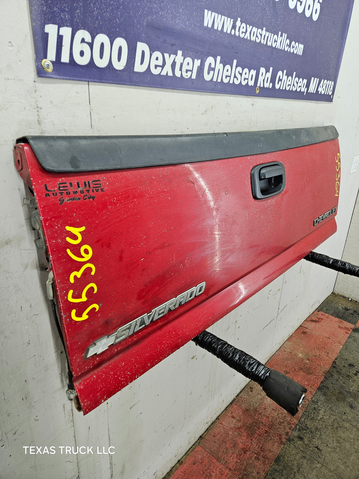 1999-2007 Chevrolet Silverado / GMC Sierra 1500 2500 3500 HD Tailgate