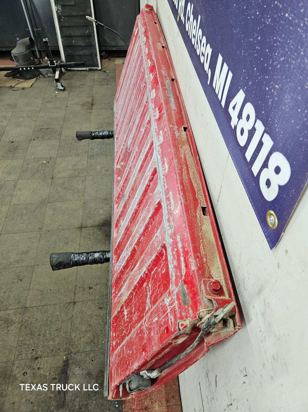 1999-2007 Chevrolet Silverado / GMC Sierra 1500 2500 3500 HD Tailgate