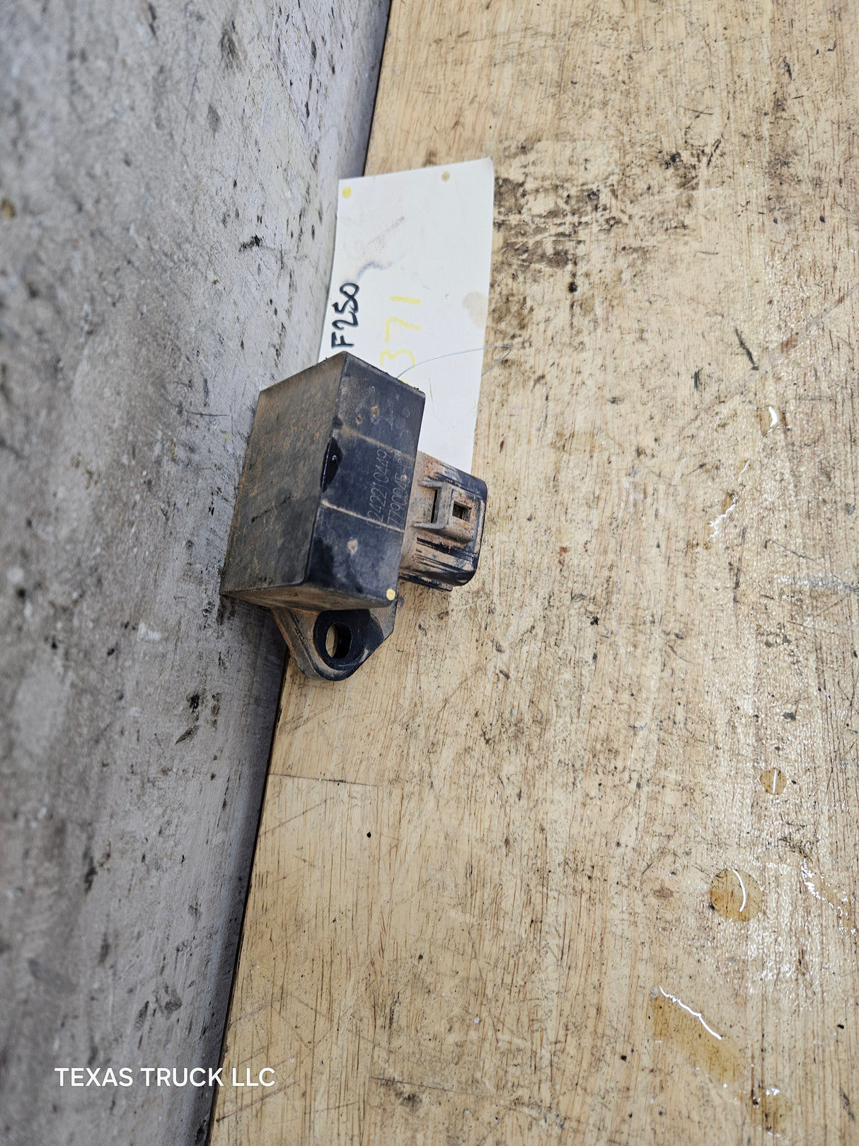 2010 Ford F250 5.4L Fuel Pump Driver Module Control Unit D7790045-0A