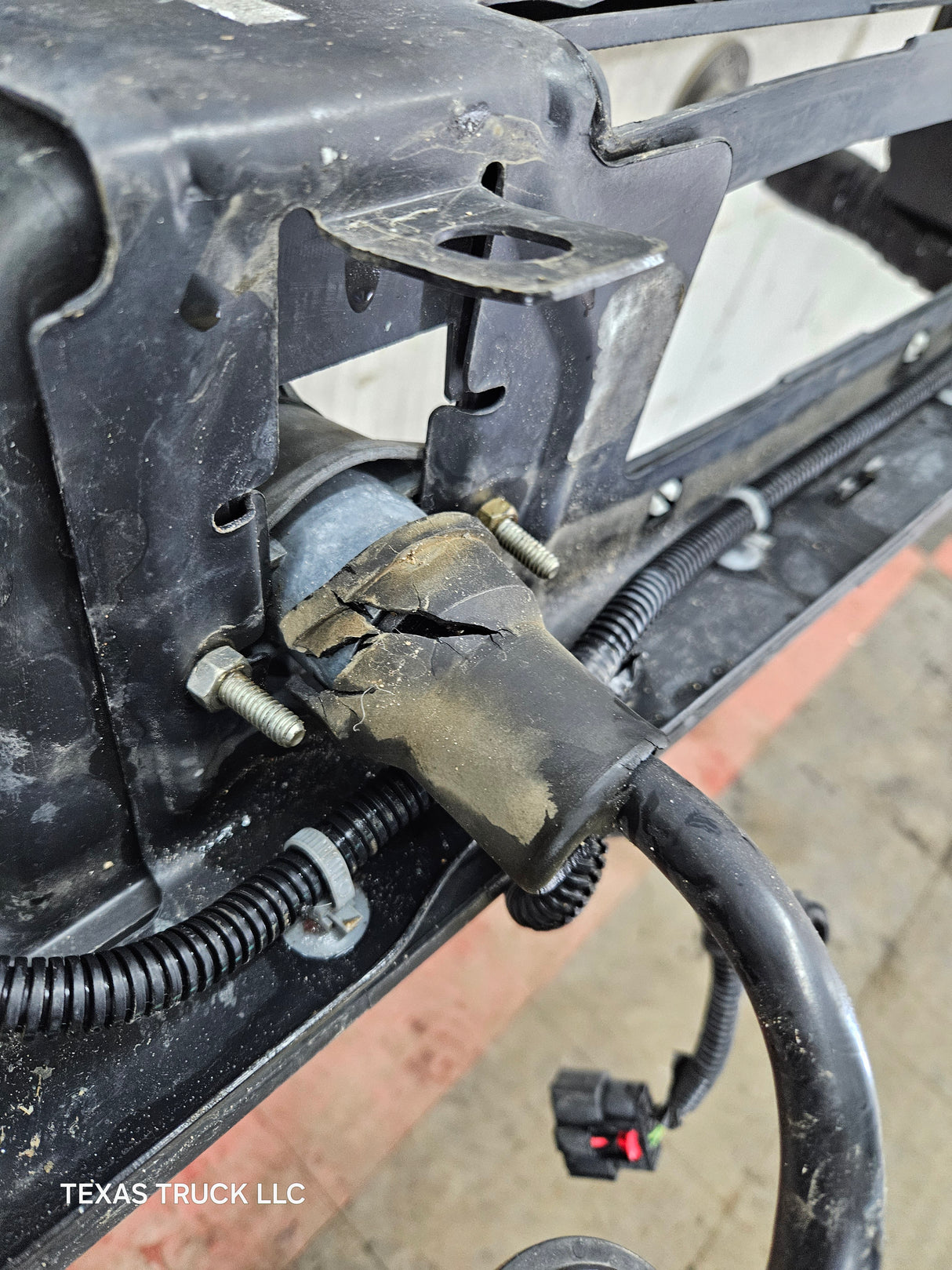 2015-2019 Chevrolet Silverado 2500 HD 3500 HD Rear Bumper