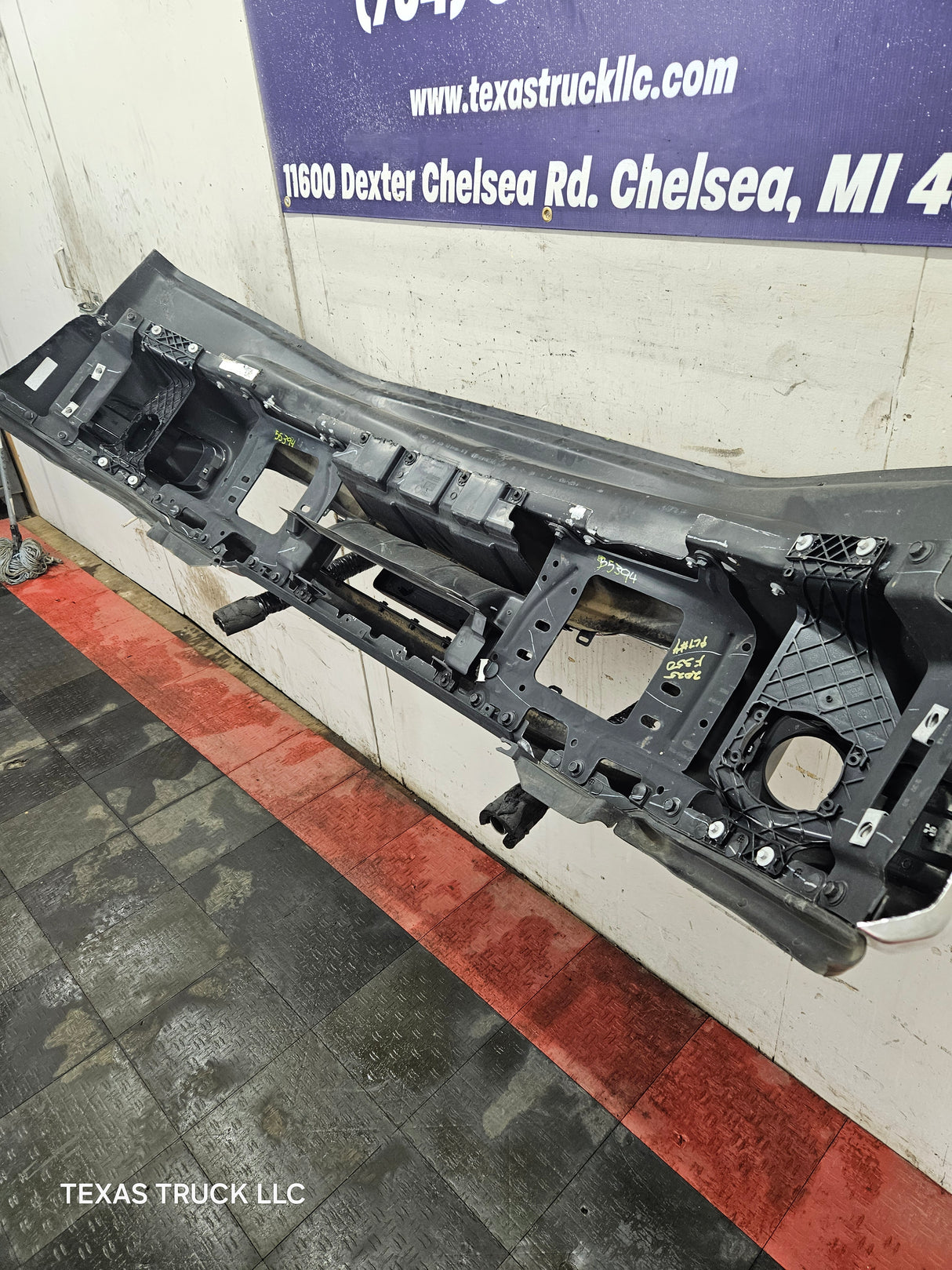 2023-2025 Ford Super Duty F250 F350 Front Bumper