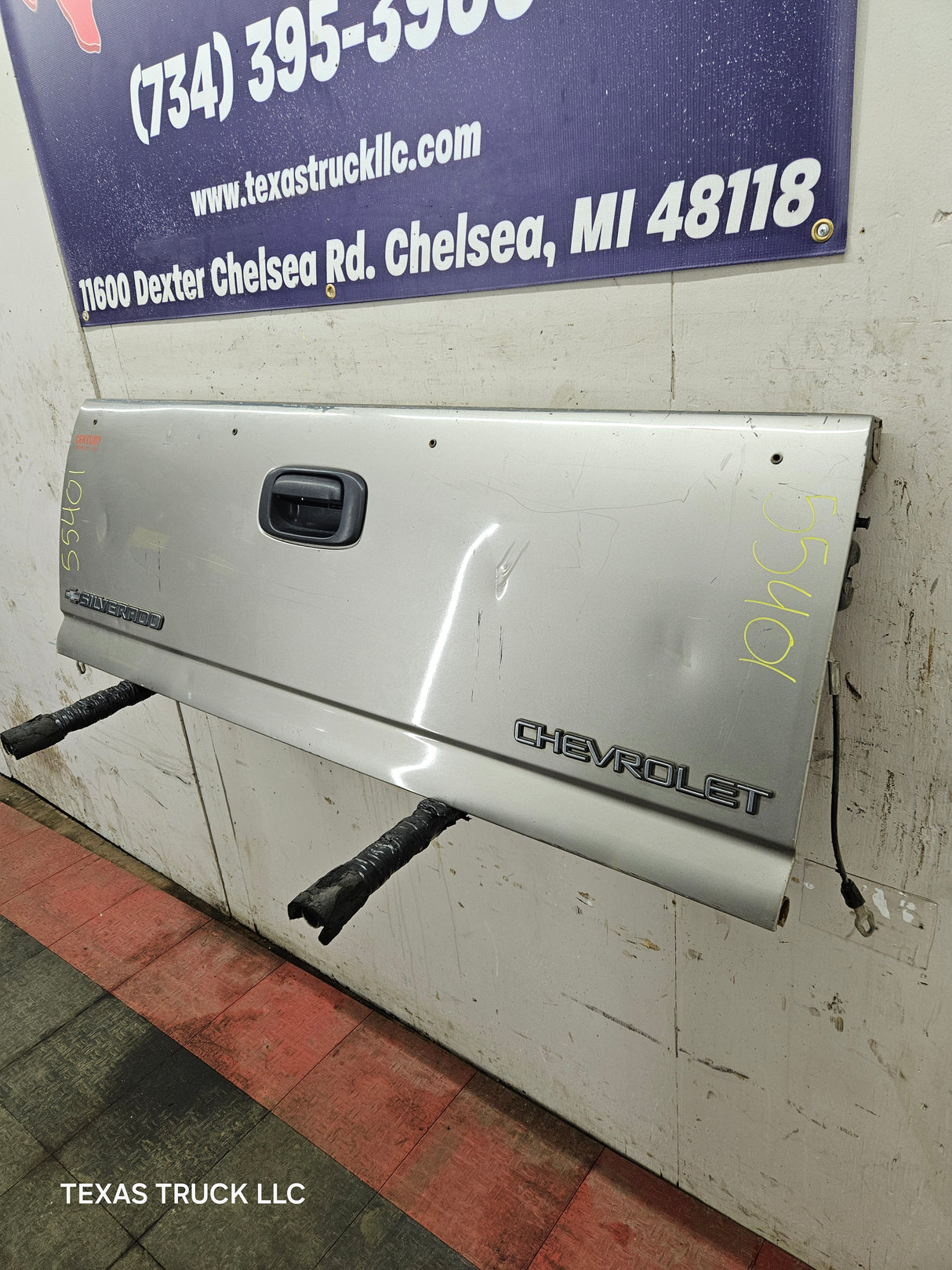 1999-2007 Chevrolet Silverado / GMC Sierra 1500 2500 3500 HD Tailgate