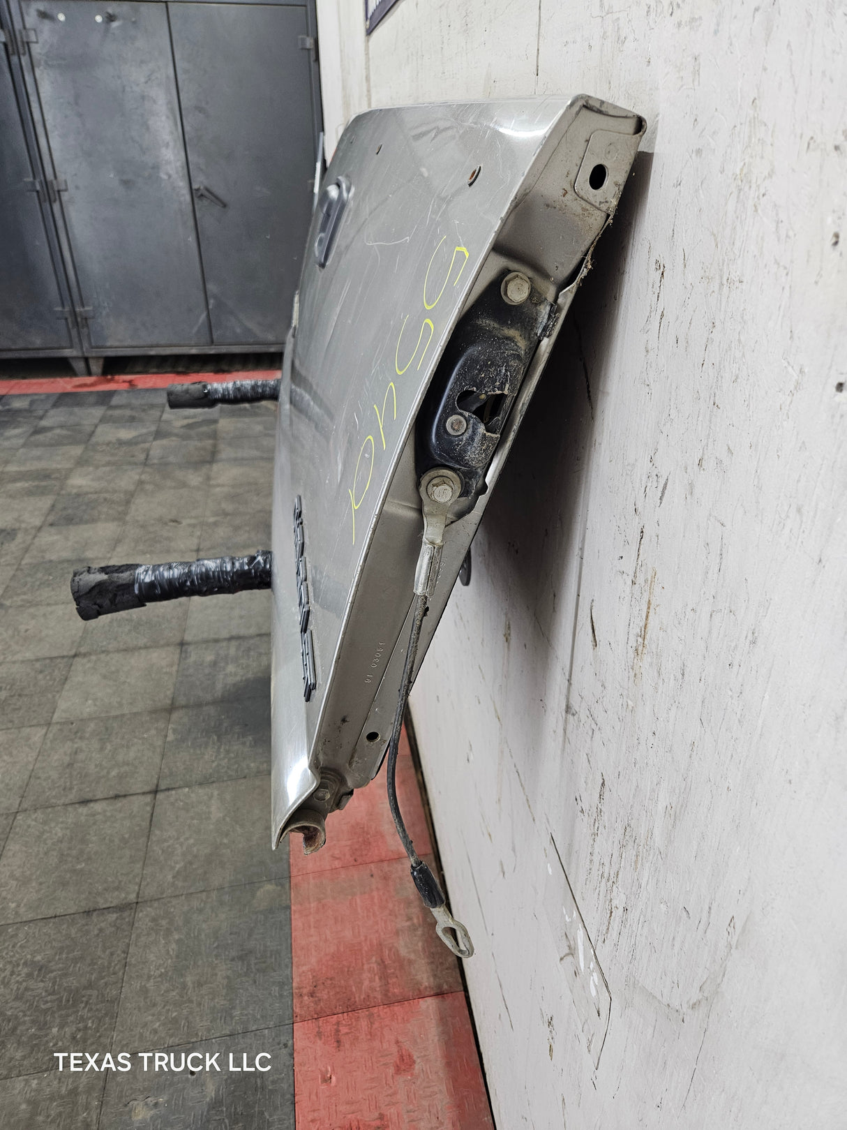 1999-2007 Chevrolet Silverado / GMC Sierra 1500 2500 3500 HD Tailgate