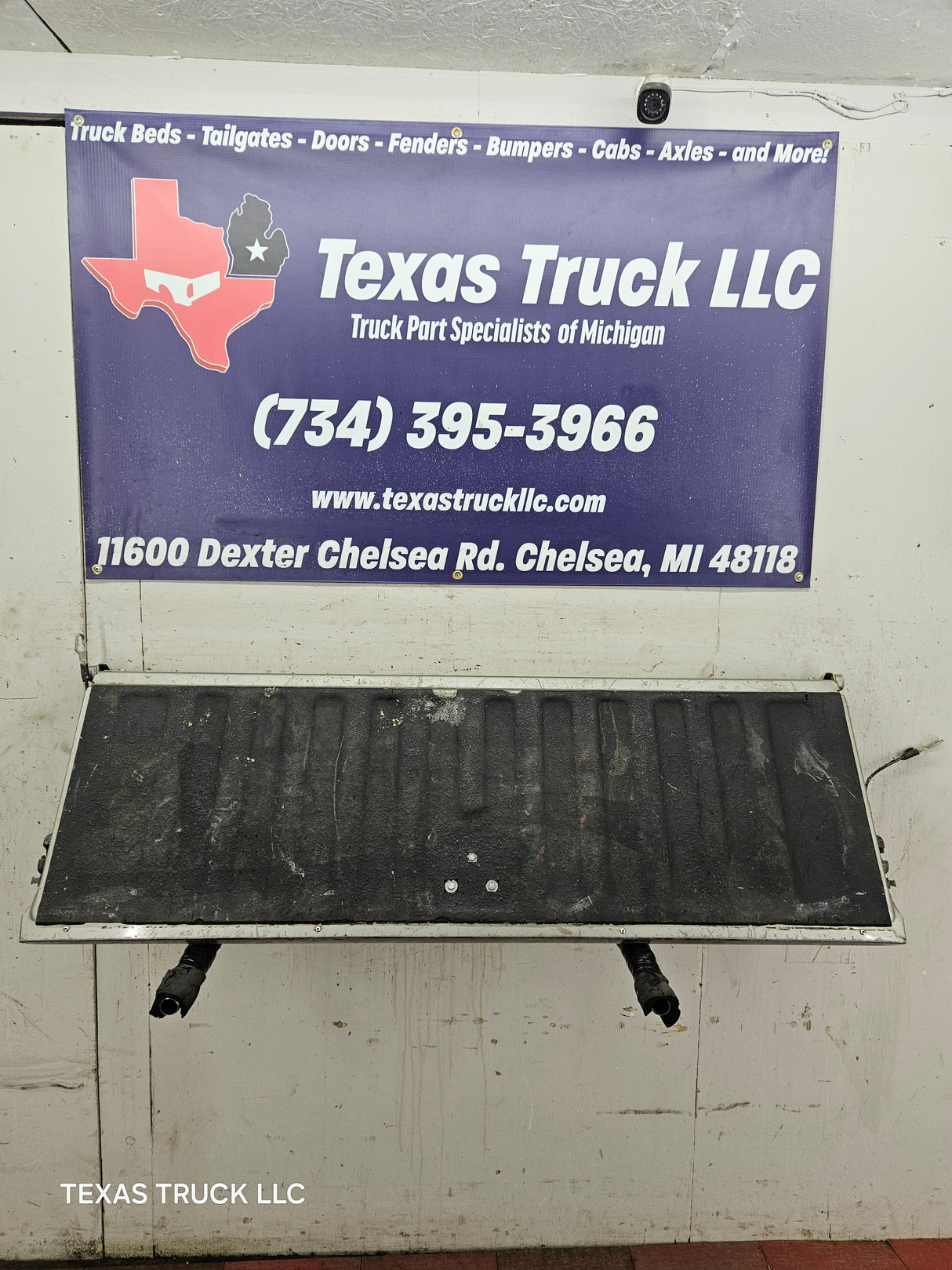 1999-2007 Chevrolet Silverado / GMC Sierra 1500 2500 3500 HD Tailgate