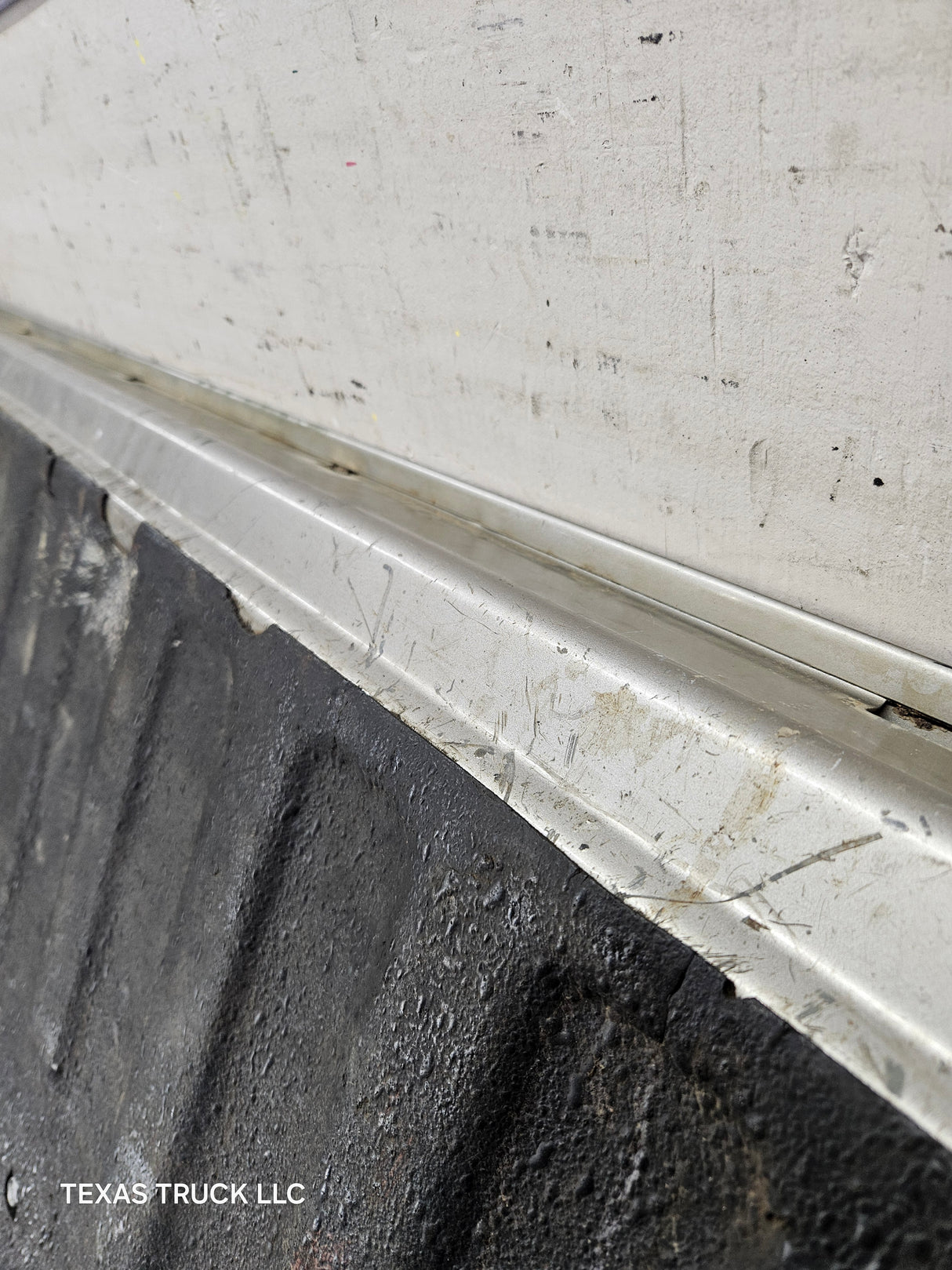 1999-2007 Chevrolet Silverado / GMC Sierra 1500 2500 3500 HD Tailgate