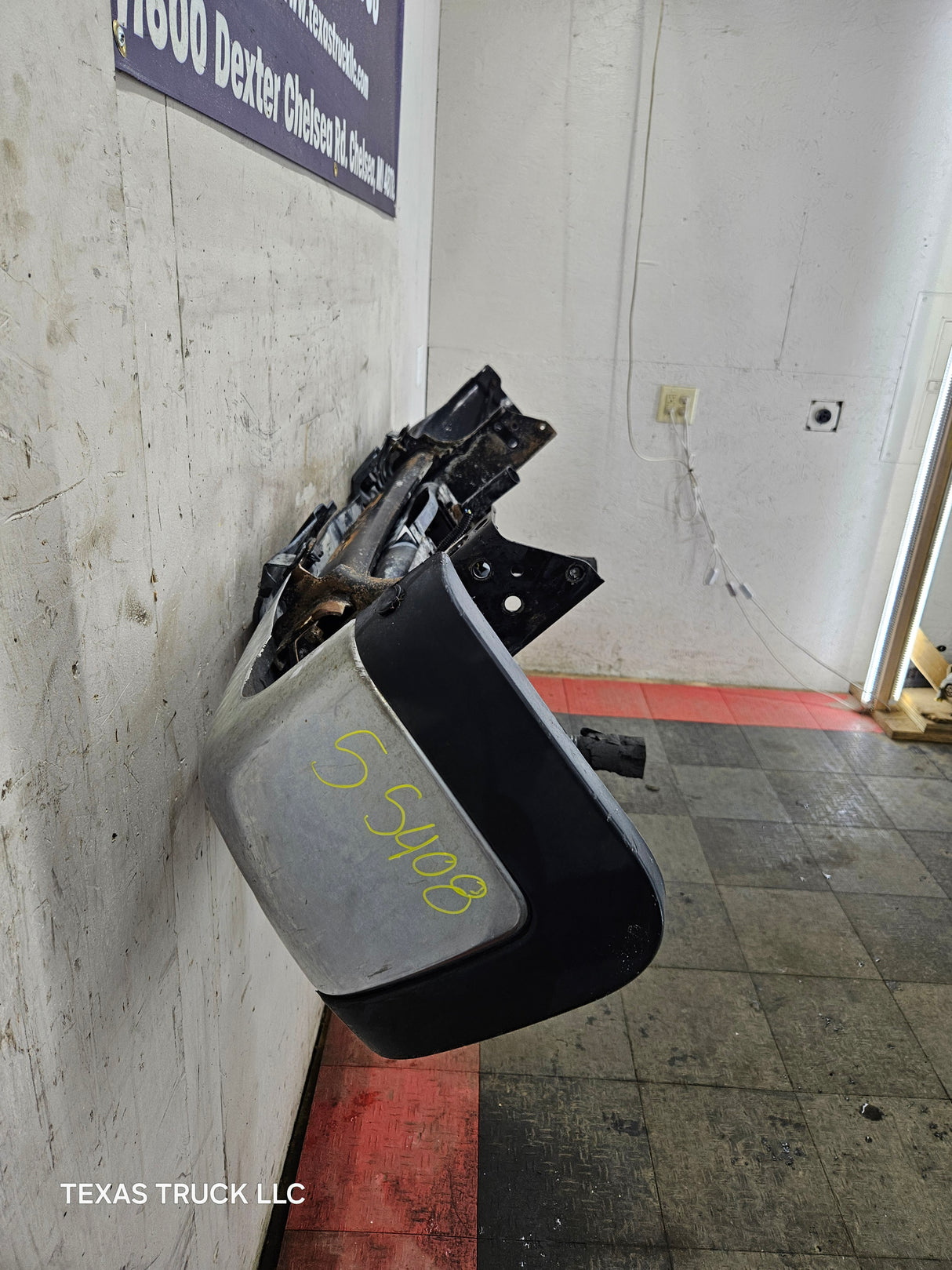 2007-2010 Chevrolet Silverado / GMC Sierra 2500 3500 HD Rear Bumper