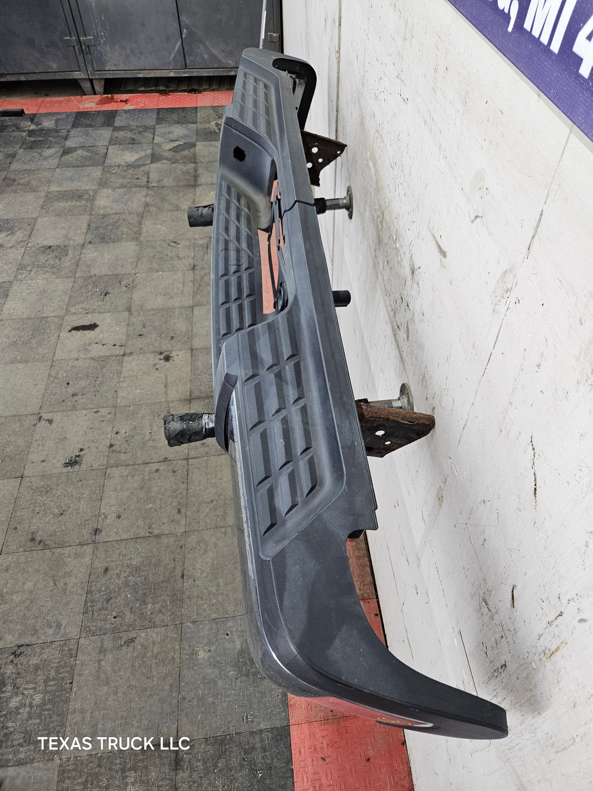 2007-2010 Chevrolet Silverado / GMC Sierra 2500 3500 HD Rear Bumper