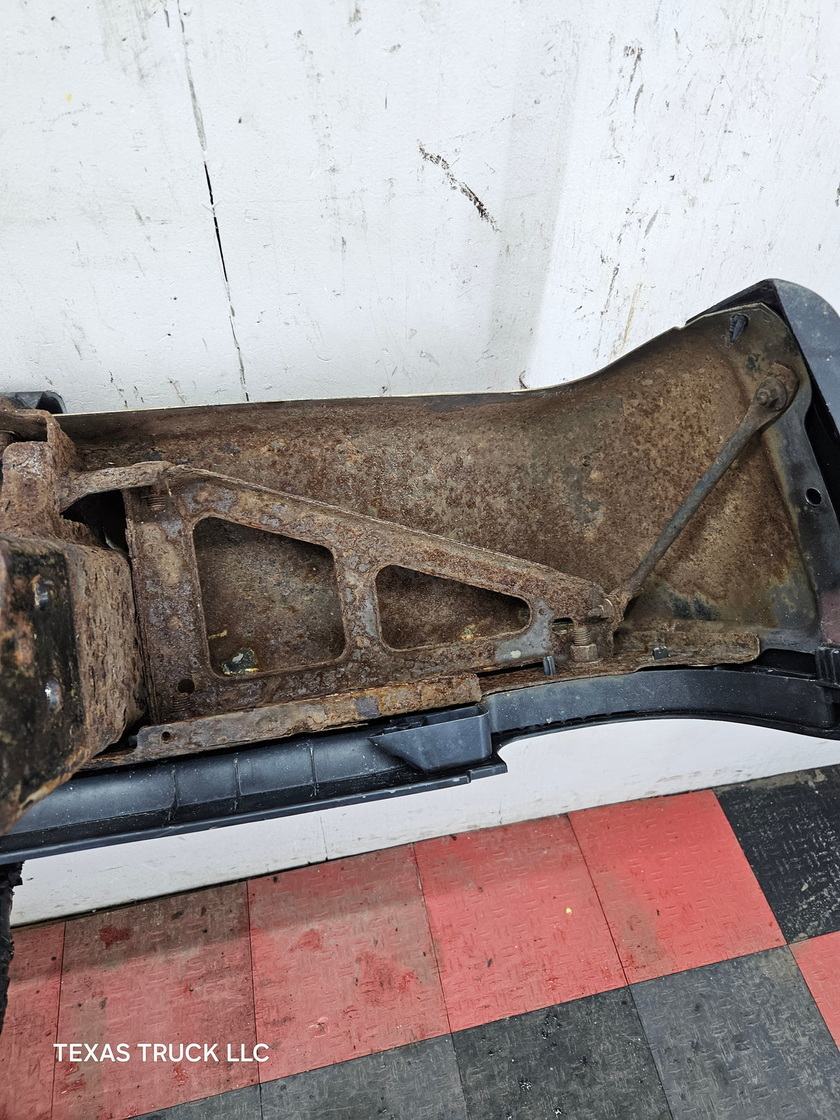 2007-2010 Chevrolet Silverado / GMC Sierra 2500 3500 HD Rear Bumper