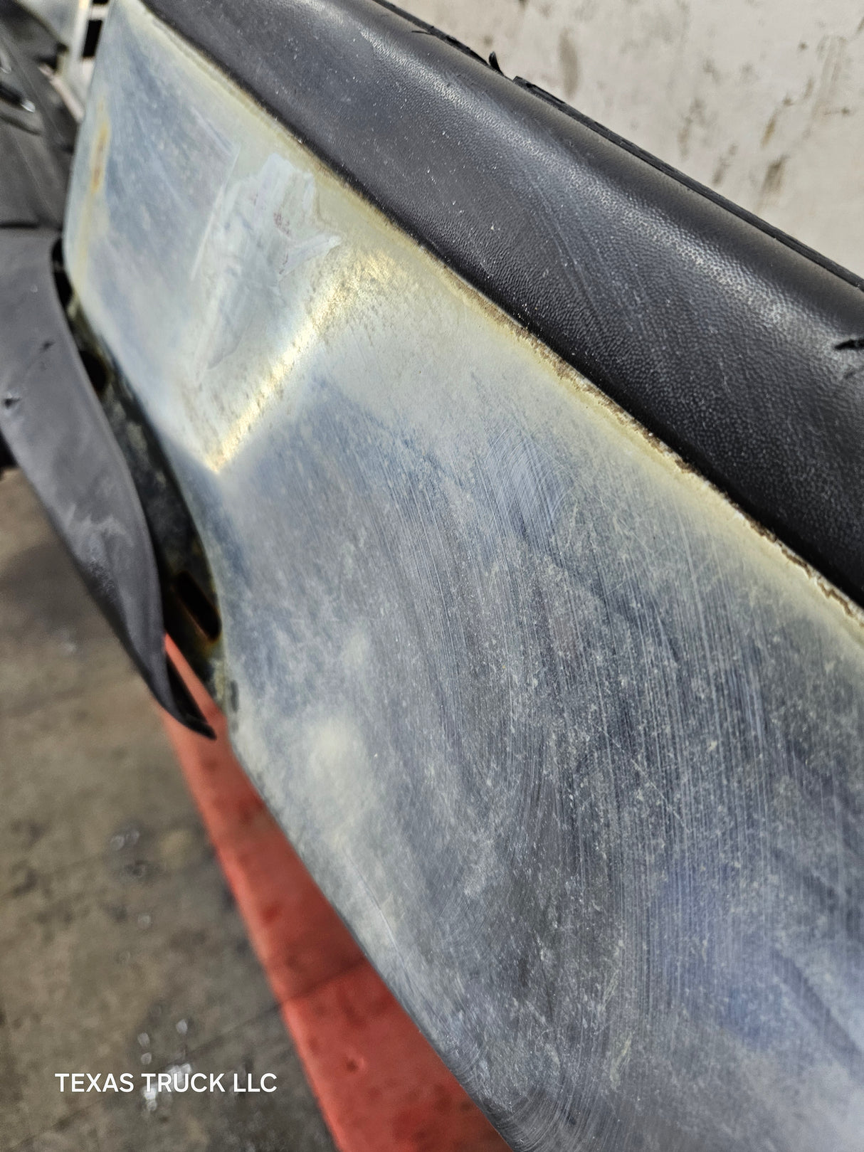 1999-2007 Chevrolet Silverado / GMC Sierra 1500 Rear Bumper