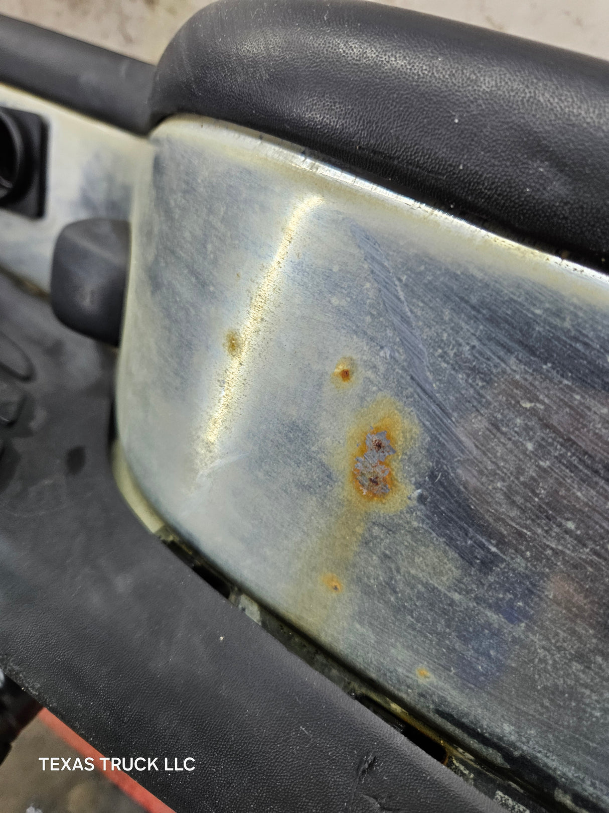 1999-2007 Chevrolet Silverado / GMC Sierra 1500 Rear Bumper