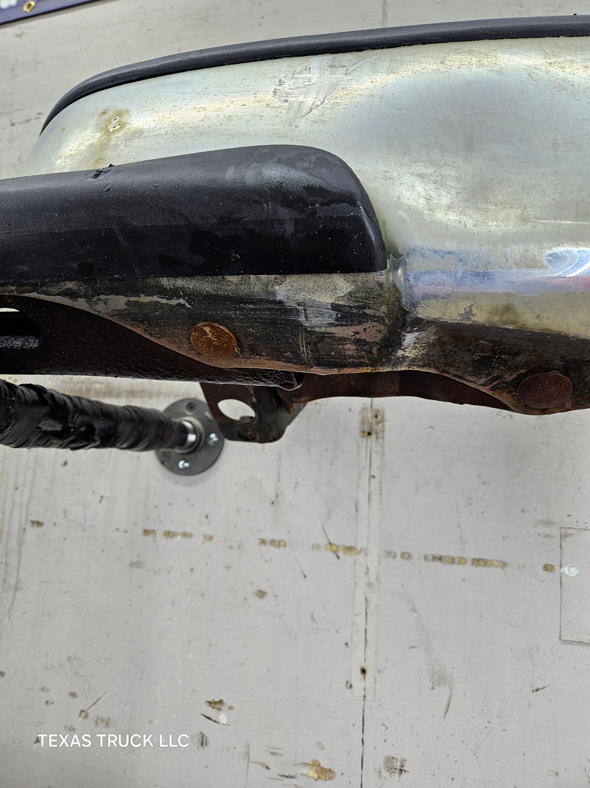 1999-2007 Chevrolet Silverado / GMC Sierra 1500 Rear Bumper