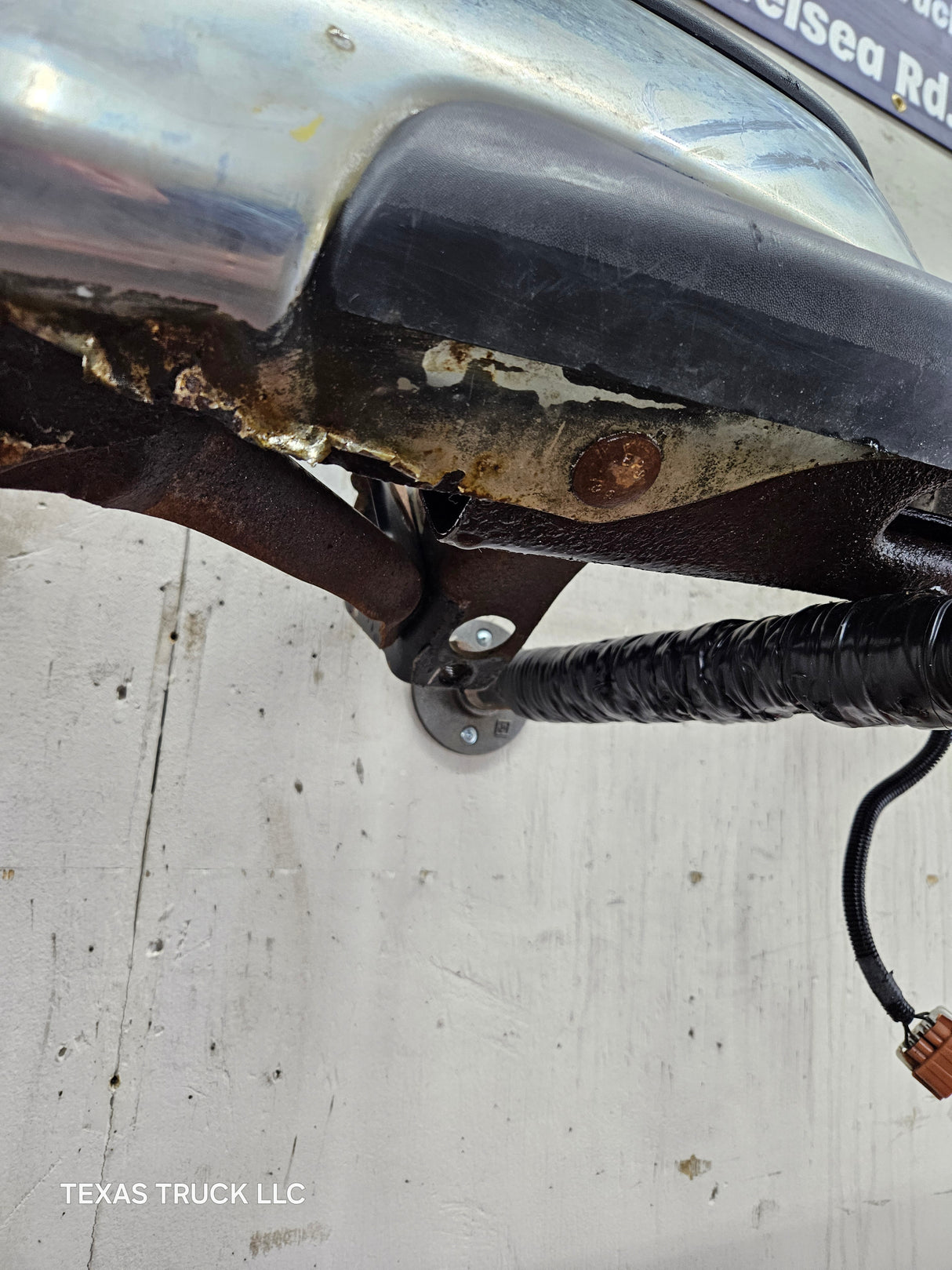 1999-2007 Chevrolet Silverado / GMC Sierra 1500 Rear Bumper