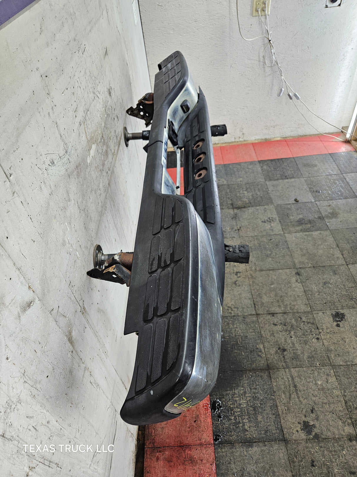 1999-2007 Chevrolet Silverado / GMC Sierra 1500 Rear Bumper