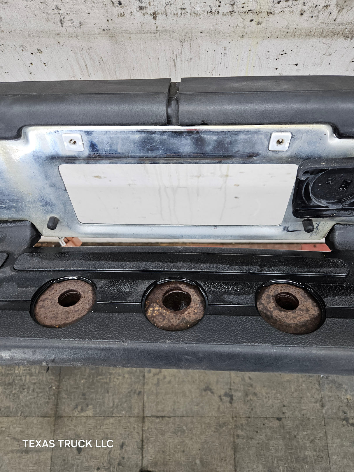 1999-2007 Chevrolet Silverado / GMC Sierra 1500 Rear Bumper