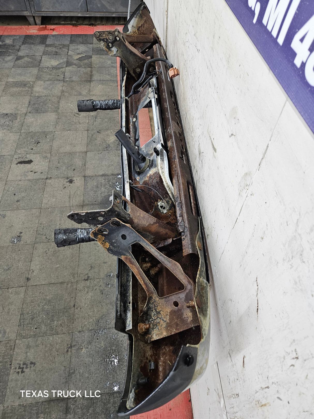 1999-2007 Chevrolet Silverado / GMC Sierra 1500 Rear Bumper