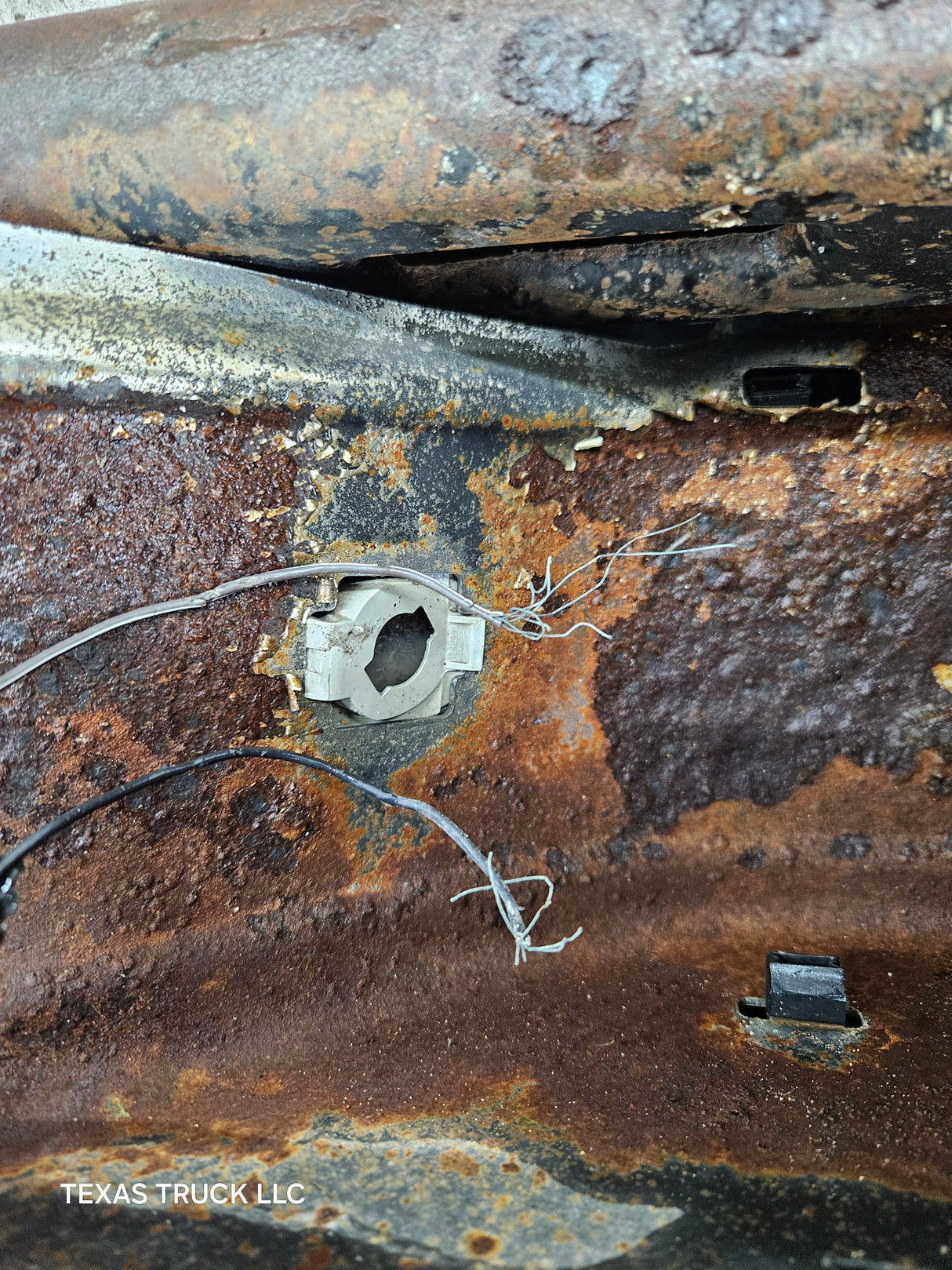 1999-2007 Chevrolet Silverado / GMC Sierra 1500 Rear Bumper