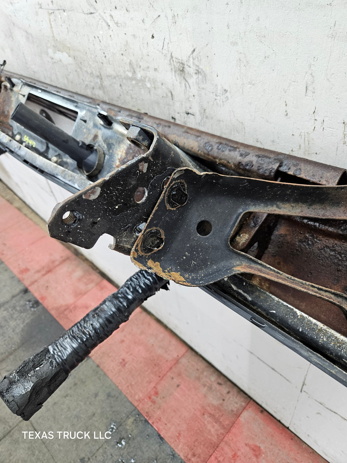 1999-2007 Chevrolet Silverado / GMC Sierra 1500 Rear Bumper