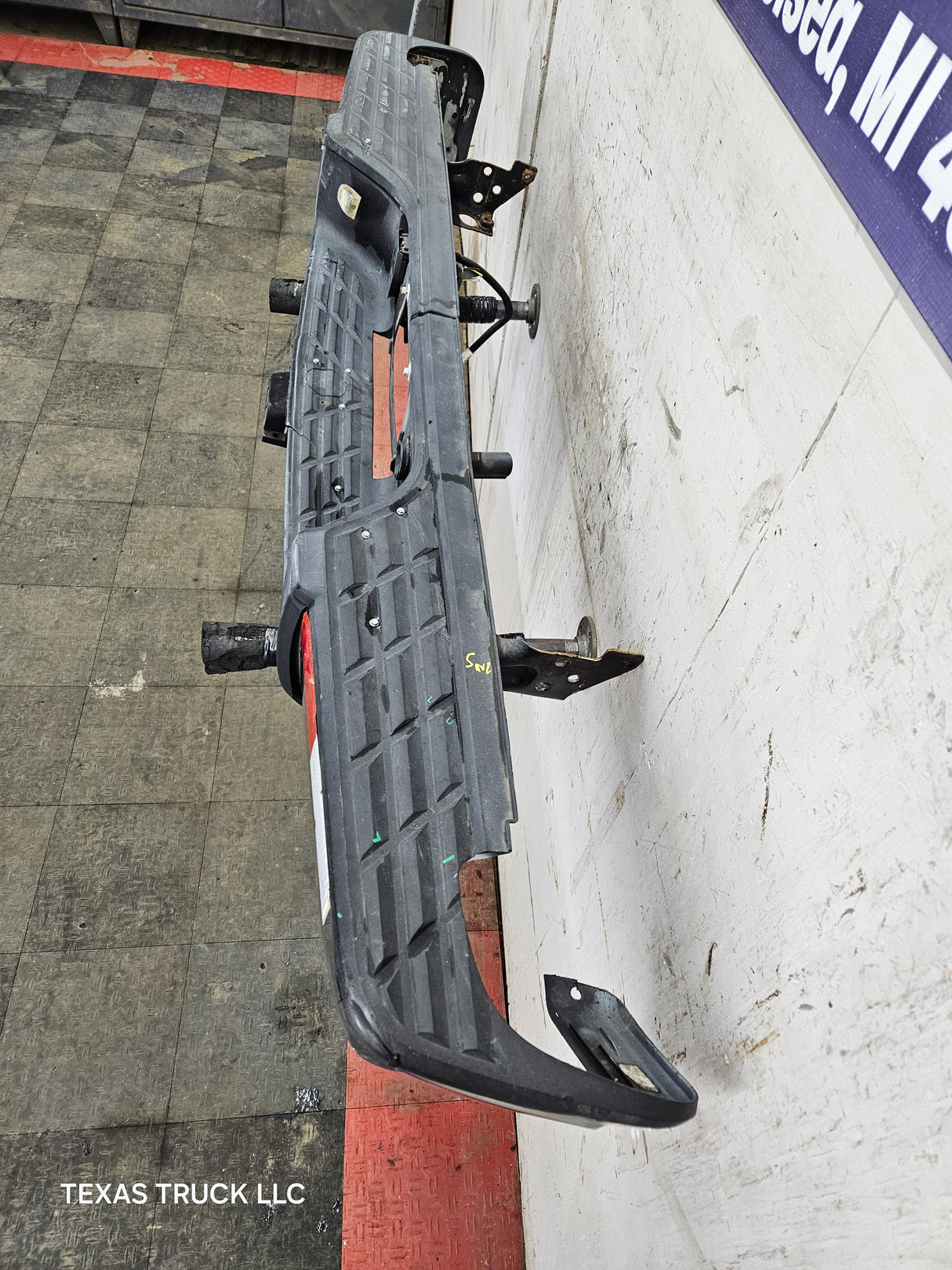 2011-2014 Chevrolet Silverado / GMC Sierra 1500 Rear Bumper