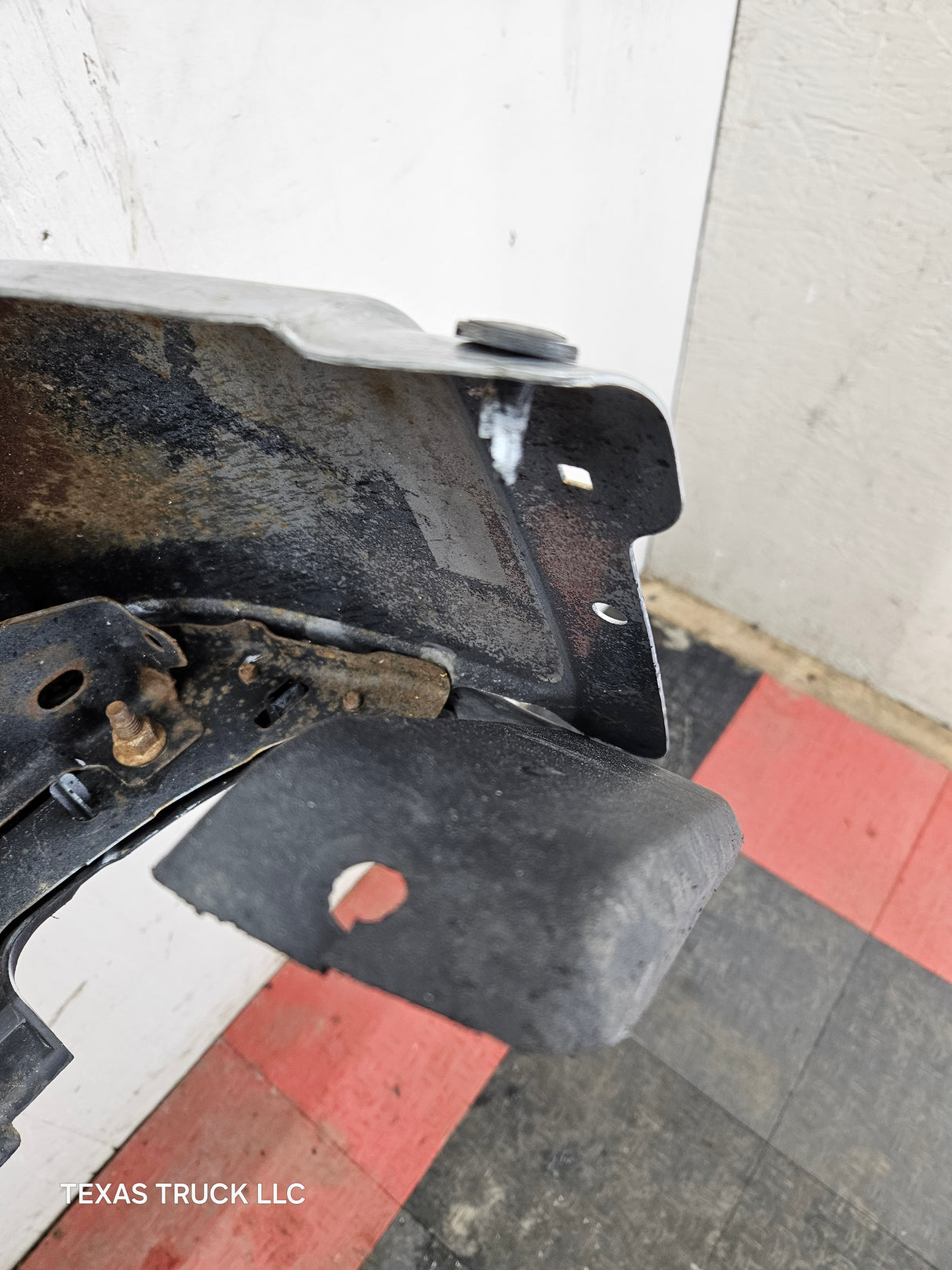 2011-2014 Chevrolet Silverado / GMC Sierra 1500 Rear Bumper