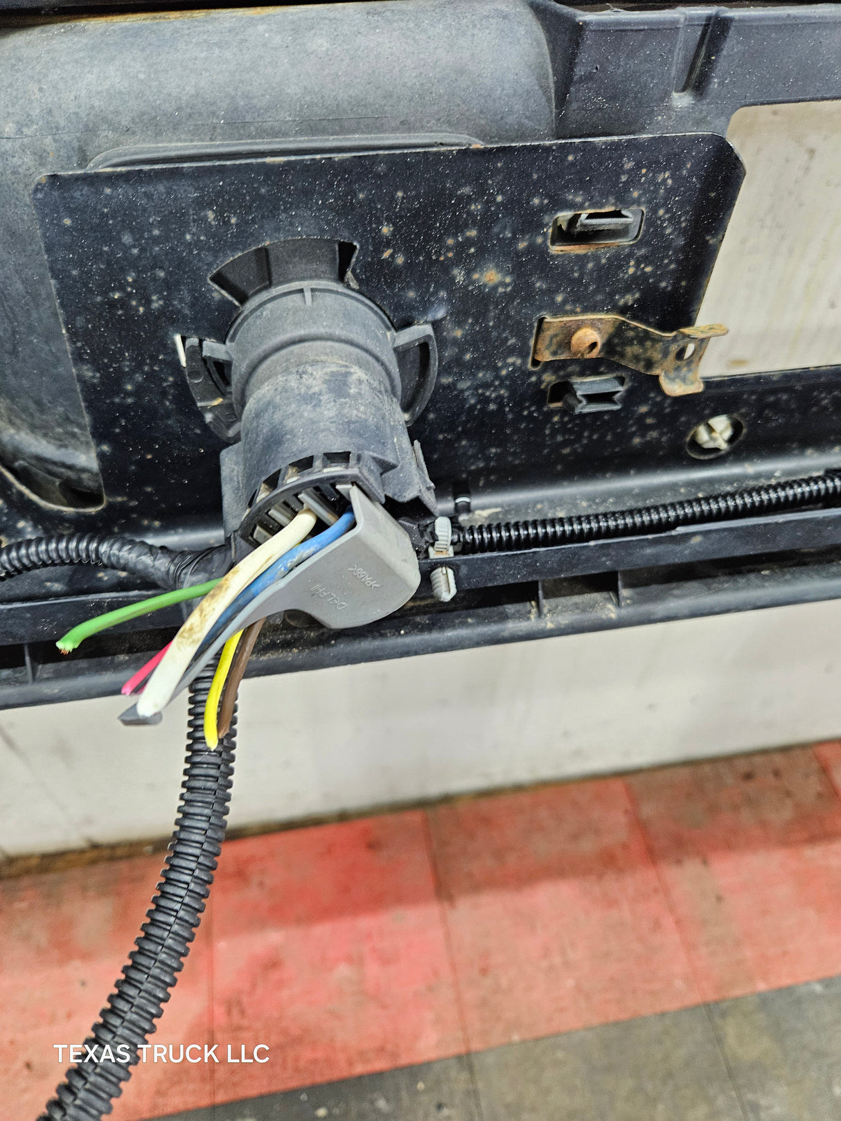 2011-2014 Chevrolet Silverado / GMC Sierra 1500 Rear Bumper