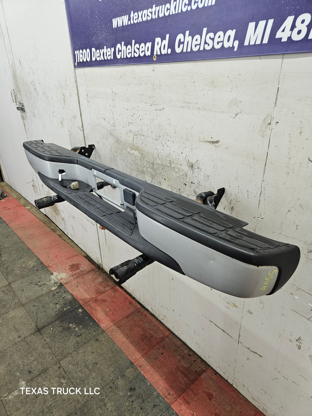 1999-2007 Chevrolet Silverado / GMC Sierra 1500 Painted Rear Bumper