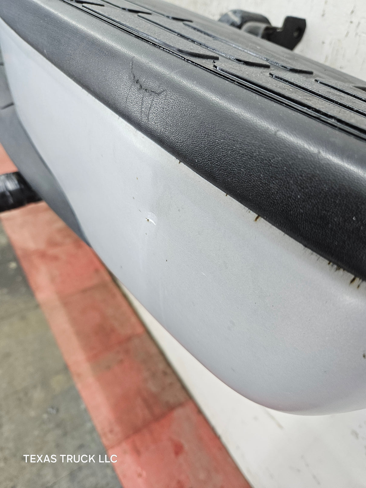 1999-2007 Chevrolet Silverado / GMC Sierra 1500 Painted Rear Bumper